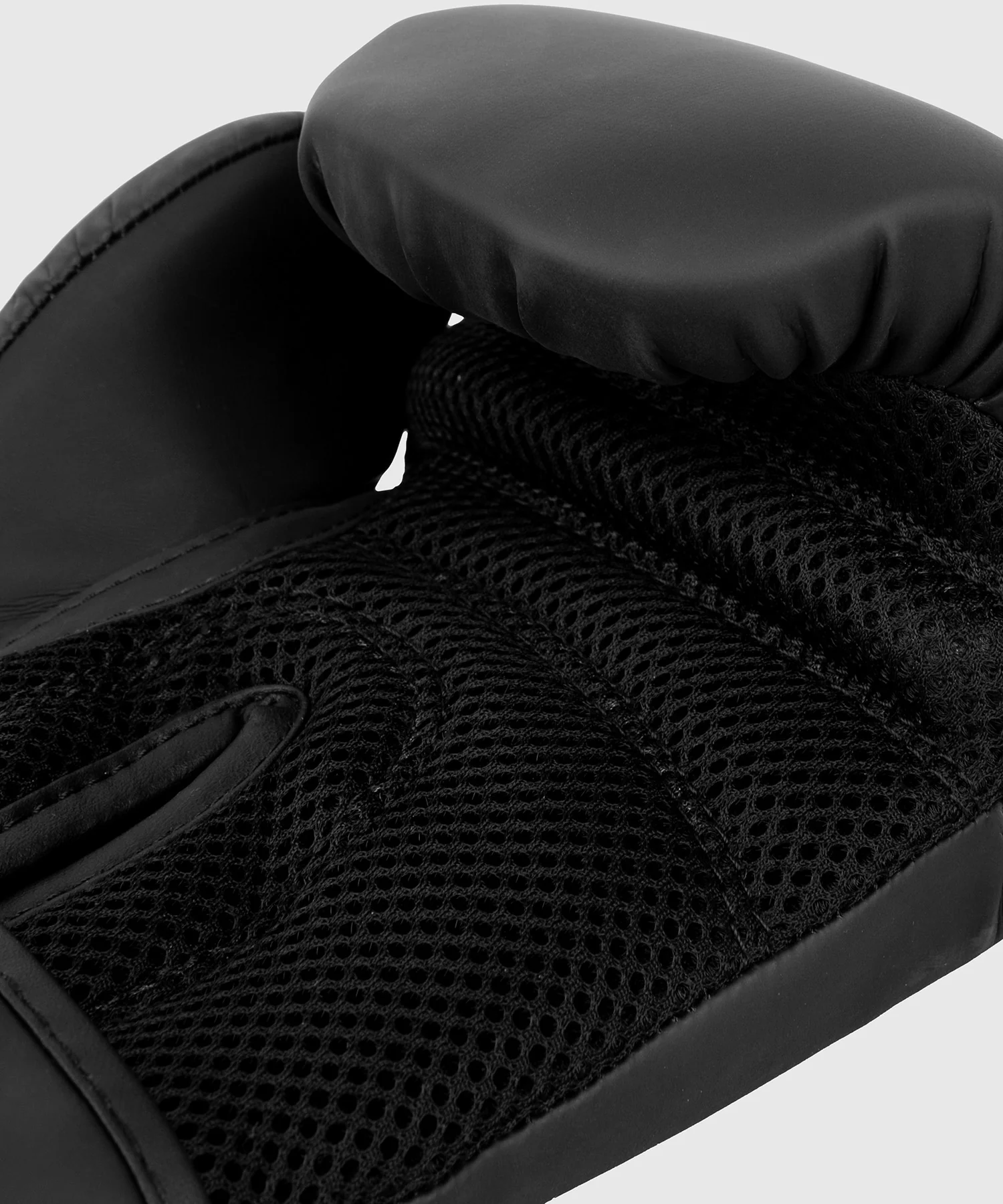 Venum Classic Kids Boxhandschuhe - Schwarz/Schwarz - 8oz - WLMT Edition - Image 5