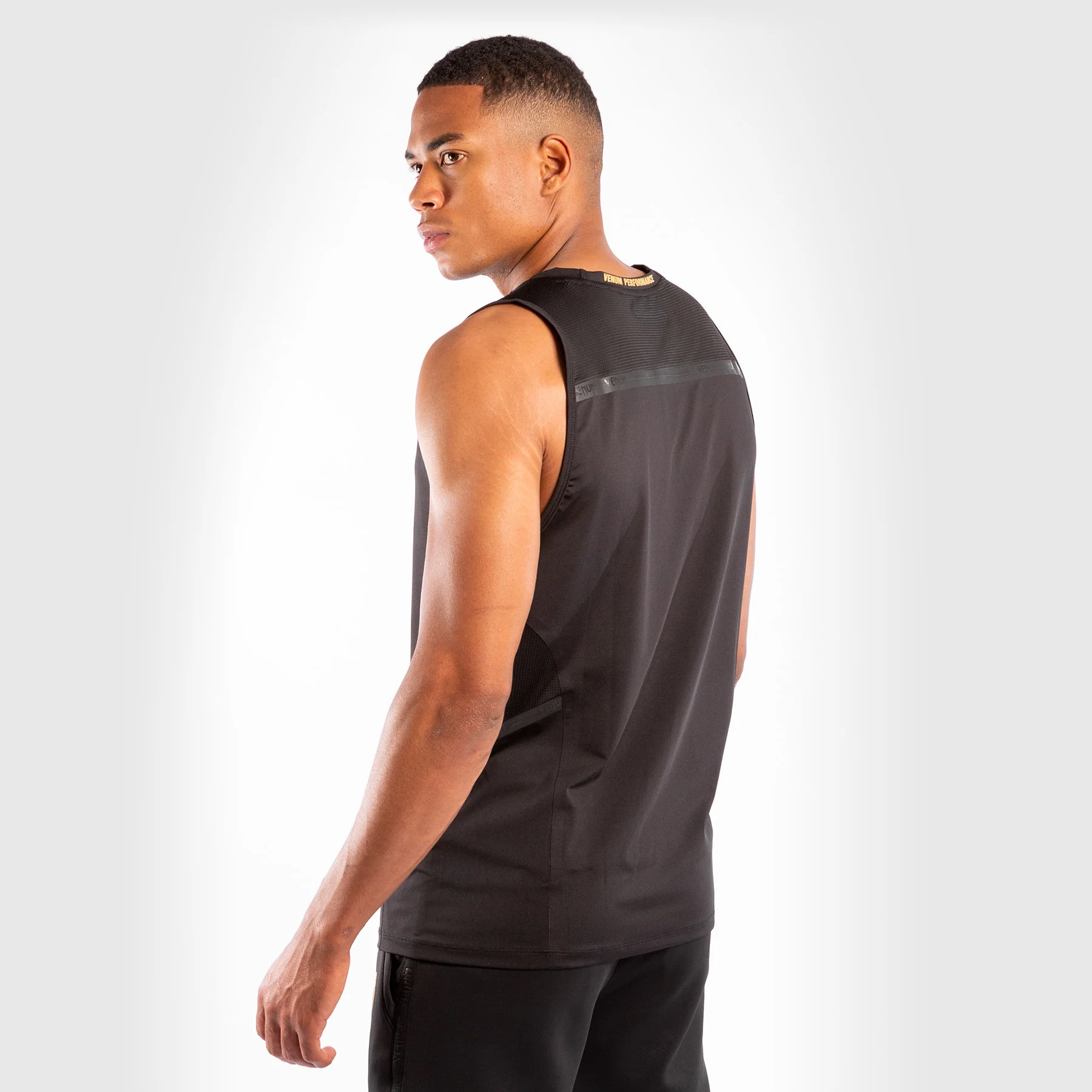 Venum Petrosyan 2.0 Dry-Tech Tanktop – Schwarz/Gold - Image 2