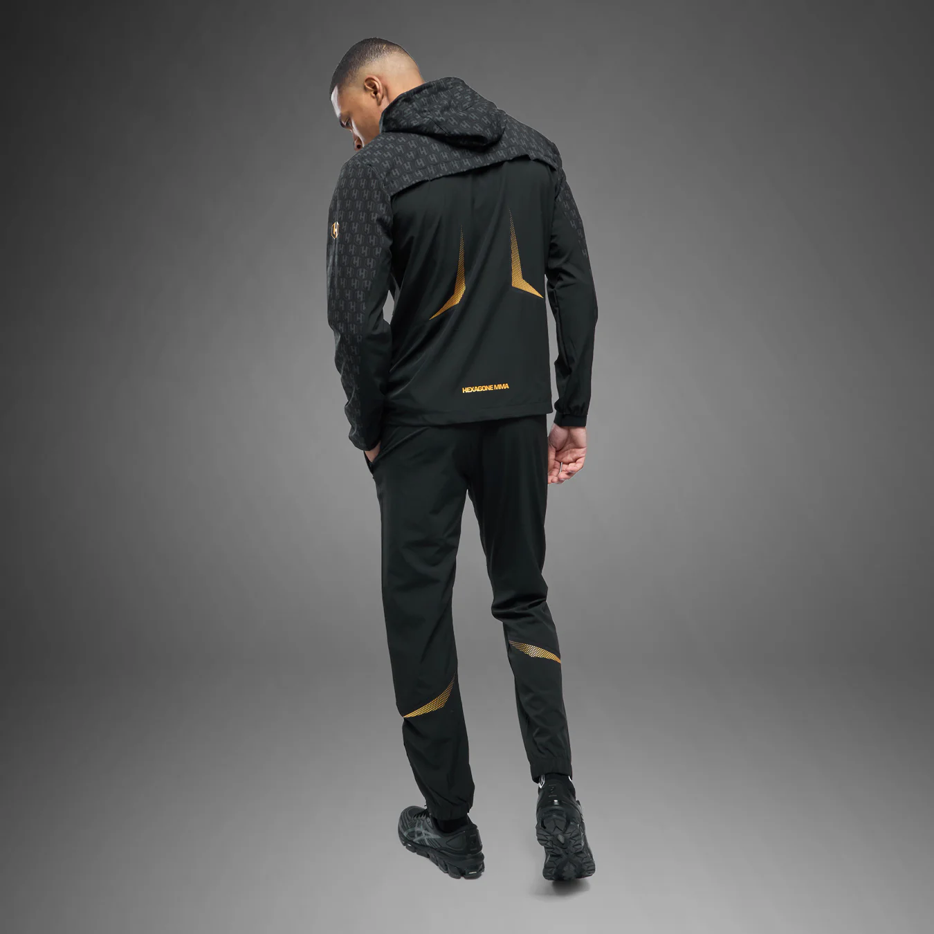 FK x Venum Hexagone MMA Komplettes Trainingsanzug-Set (Jacke + Hose) - Schwarz/Gold - Image 4