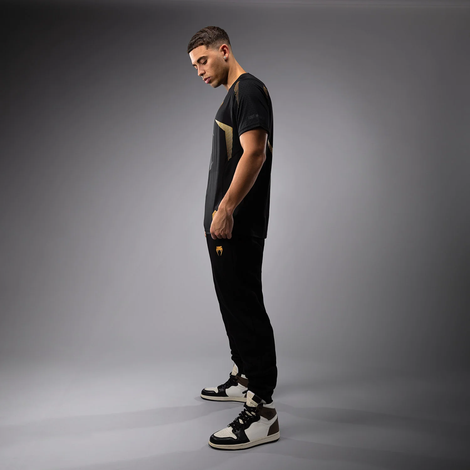 FK x Venum Hexagone MMA Jogging - Schwarz/Gold - Image 5
