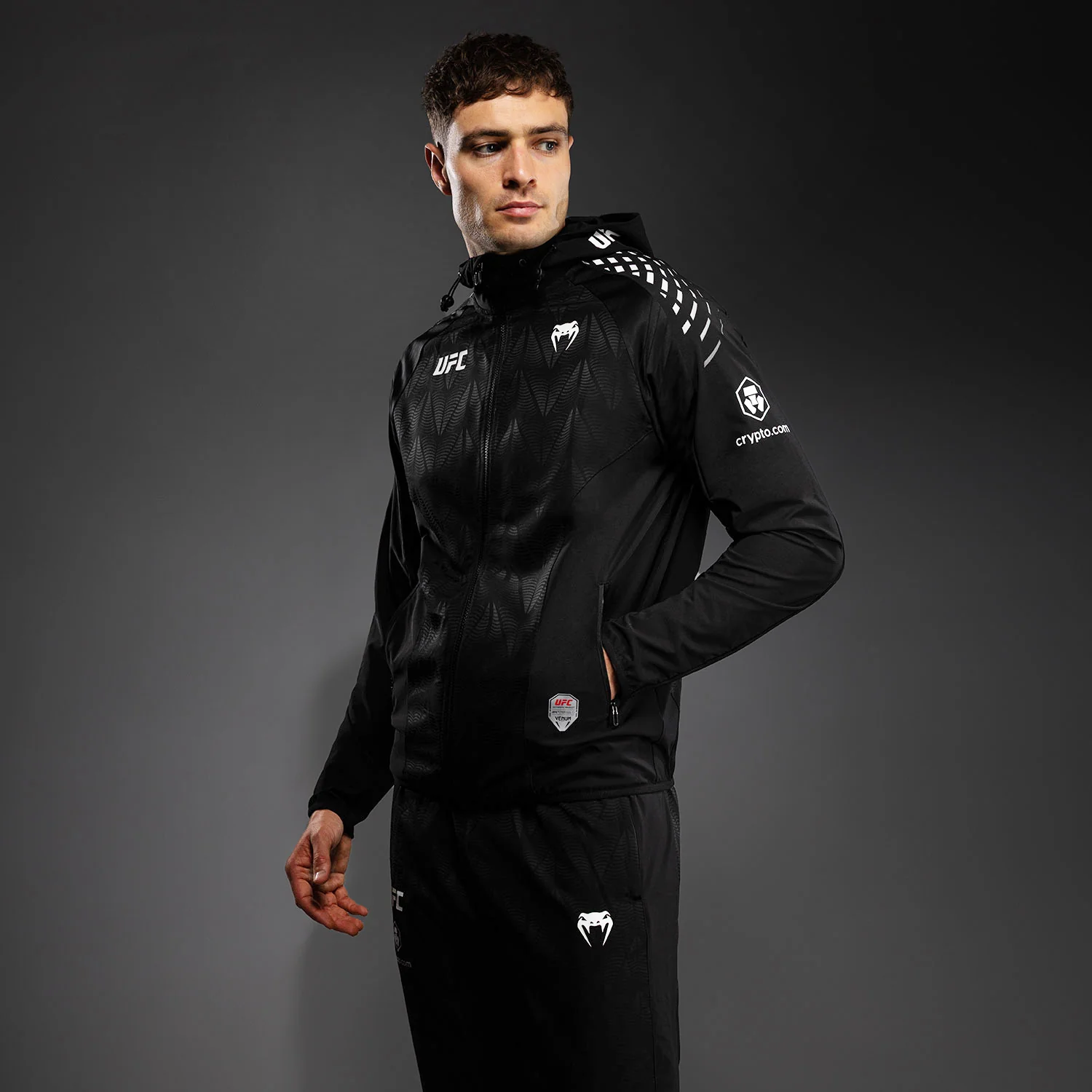UFC Zenith by Venum Authentic Fight Night Kapuzenjacke Herren Personalisiert - Schwarz - Image 4