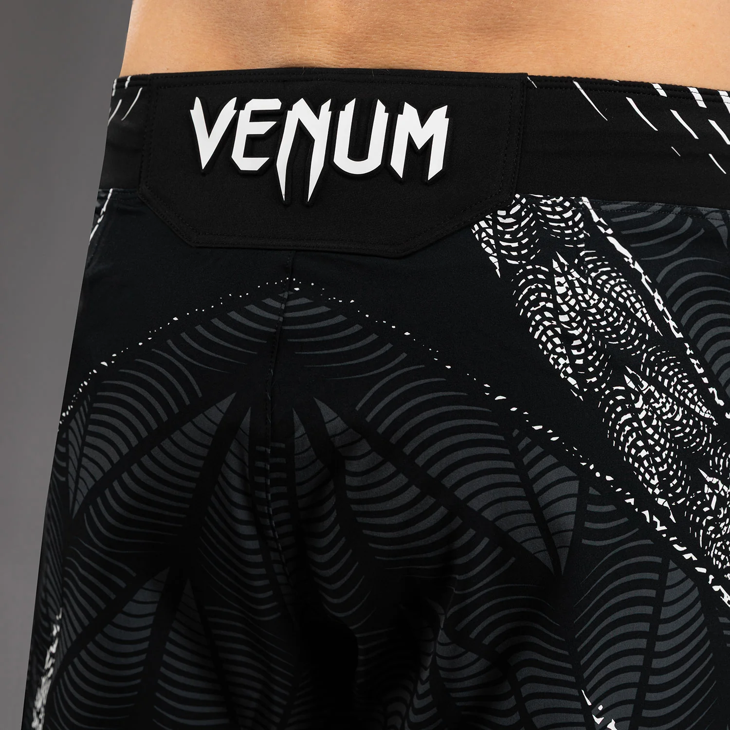 UFC Zenith by Venum Authentic Fight Night Kurze Passform Fight Short Herren Personalisiert - Schwarz - Image 7