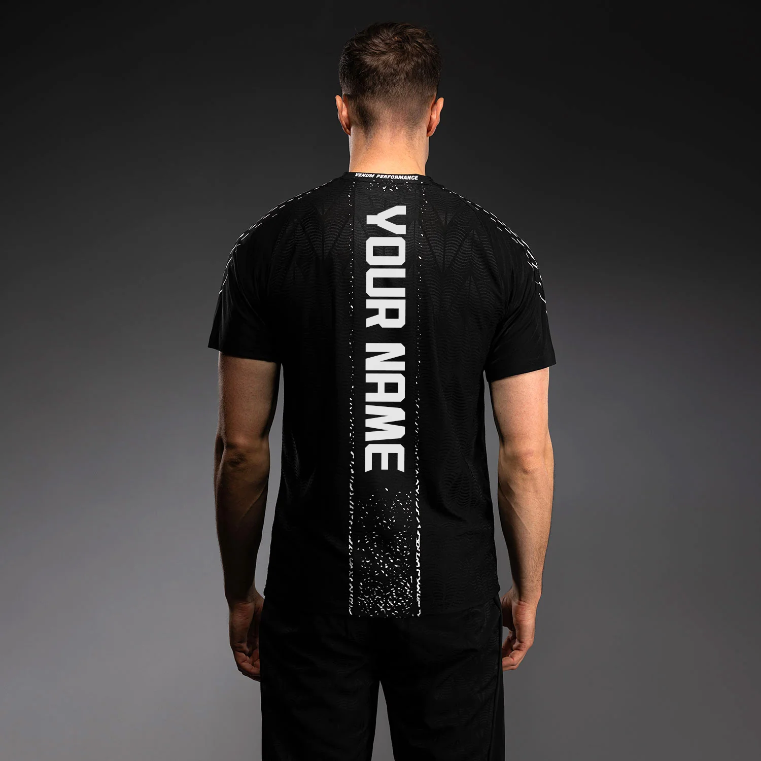 UFC Zenith by Venum Authentic Fight Night Offizielles Walkout-Trikot Herren Personalisiert - Schwarz