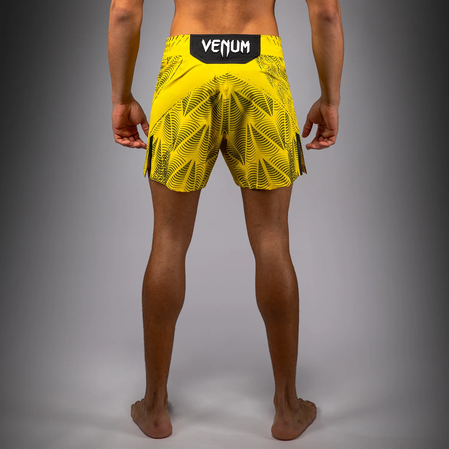 UFC Zenith by Venum Authentic Fight Night Kurze Passform Fight Short Herren Personalisiert - Gelb - Image 5