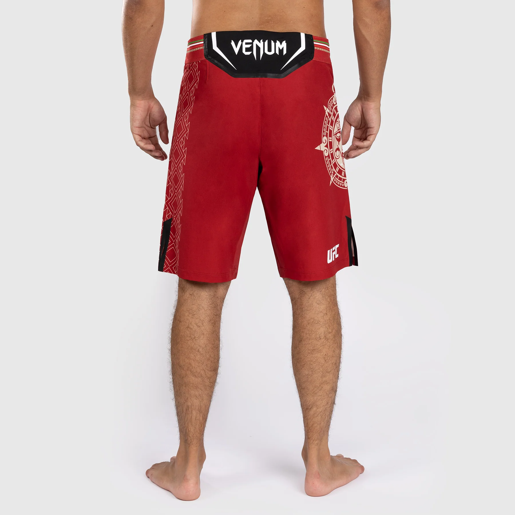 Noche UFC by Venum Authentic Fight Night Herren Kampfshorts - Lange Passform - Rot - Image 3