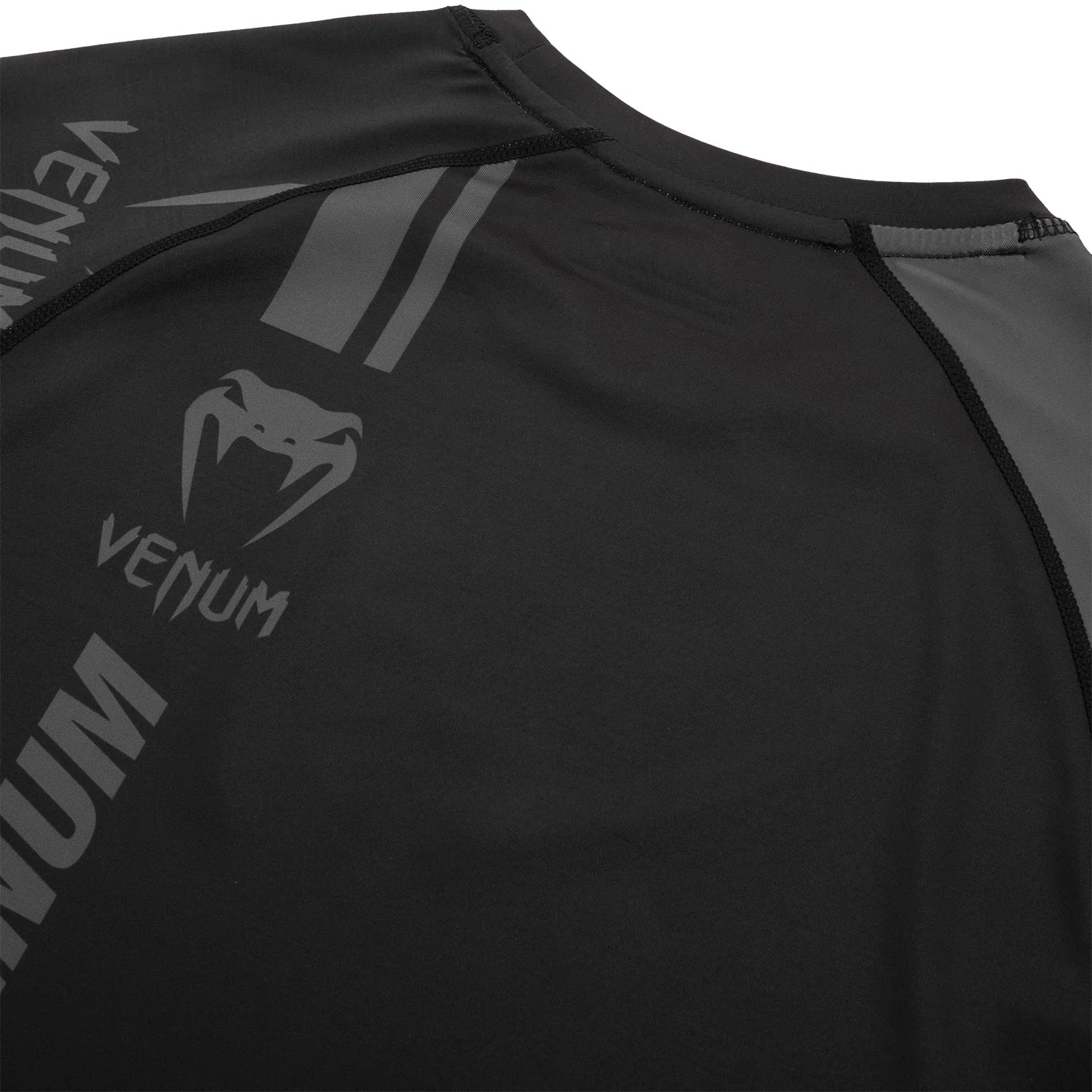 Rashguard Venum Logos - Kurzarm - Schwarz/Schwarz - Image 7