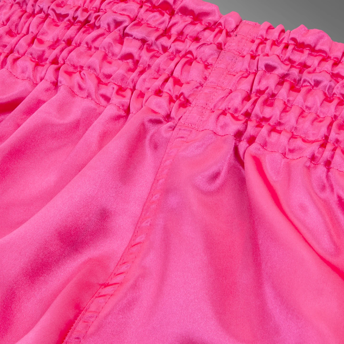 Venum Classic Shorts Muay Thai - Rosa/Weiß - Image 3