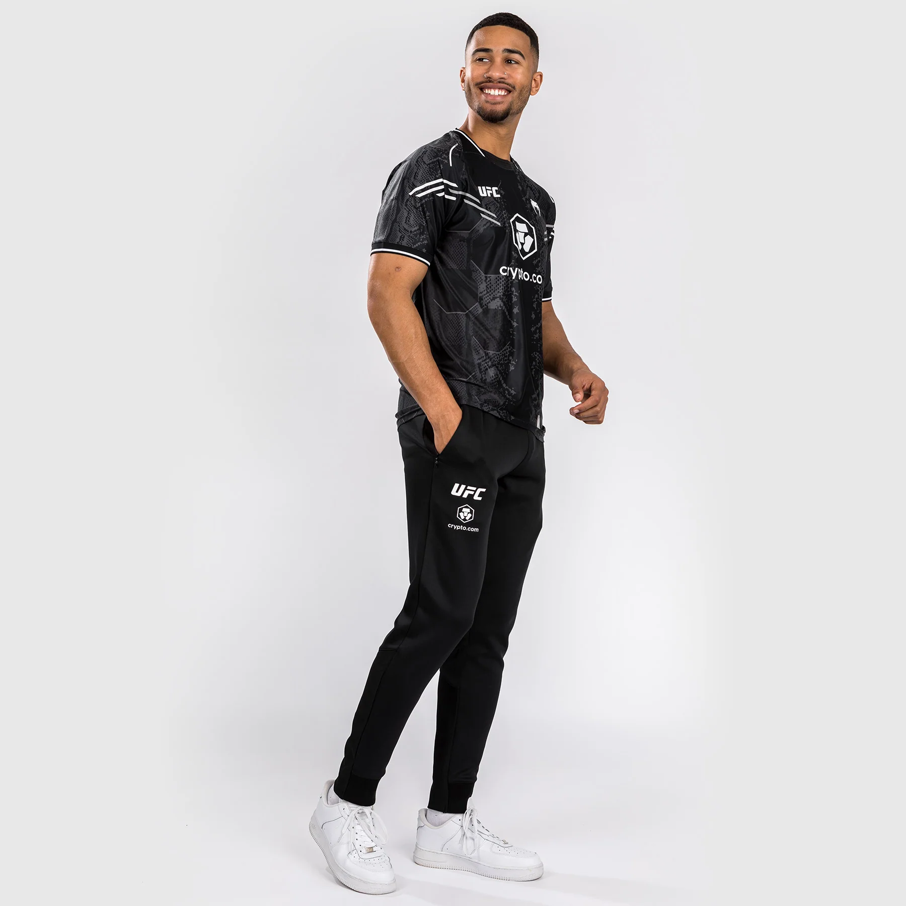 UFC Adrenaline by Venum Authentic Fight Night Herren Walkout Hose - Schwarz - Image 3