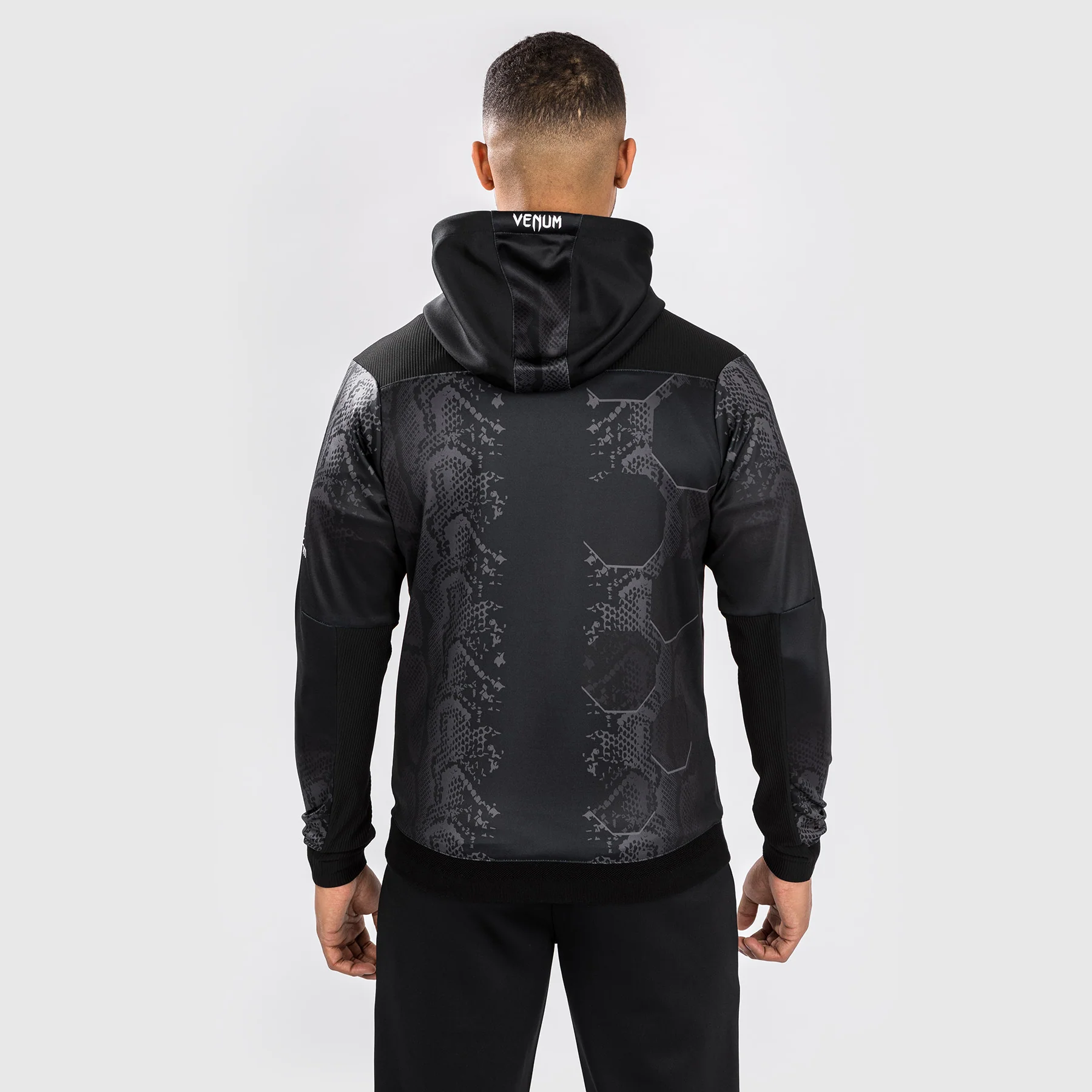 UFC Adrenaline by Venum Authentic Fight Night Walkout Hoodie für Männer - Schwarz - Image 3