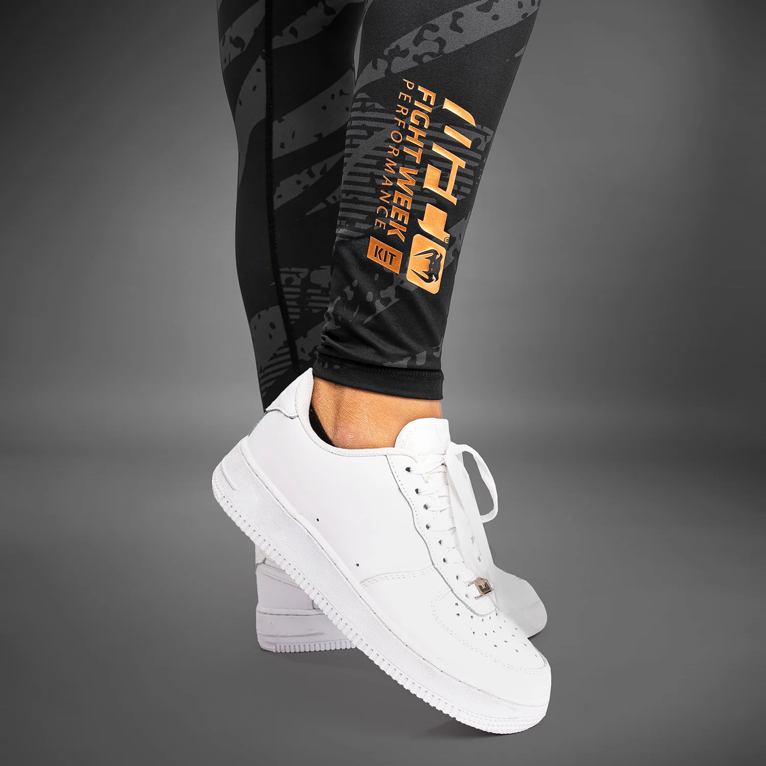 UFC Adrenaline by Venum Fight Week Frauen Leistung Tight - Urban Camo - Image 8
