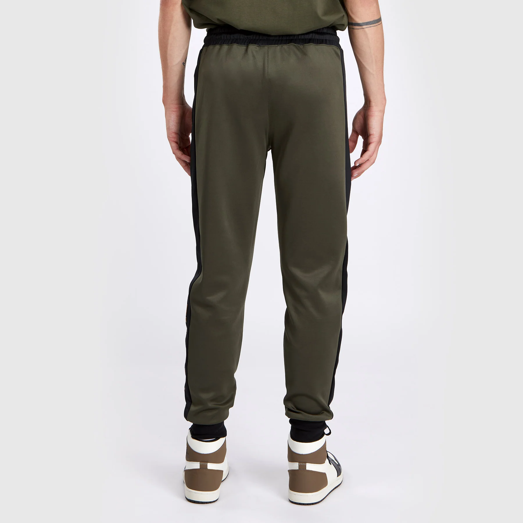 UFC Adrenaline by Venum Fight Week Herren-Performance-Jogging-Hose - Khaki/Bronze - Image 2