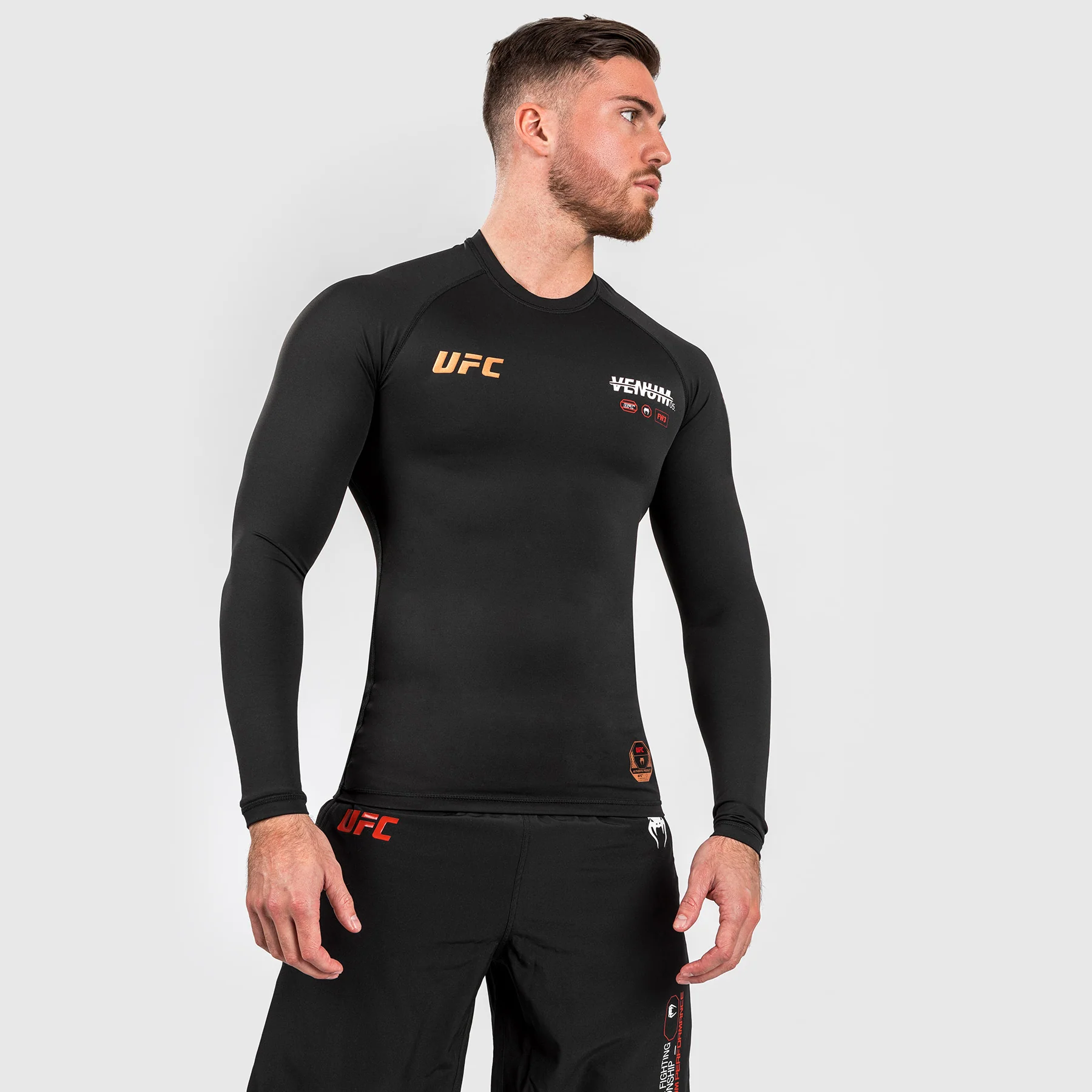 UFC Adrenaline by Venum Fight Week Herren Performance Langarm Rashguard - Schwarz - Image 3