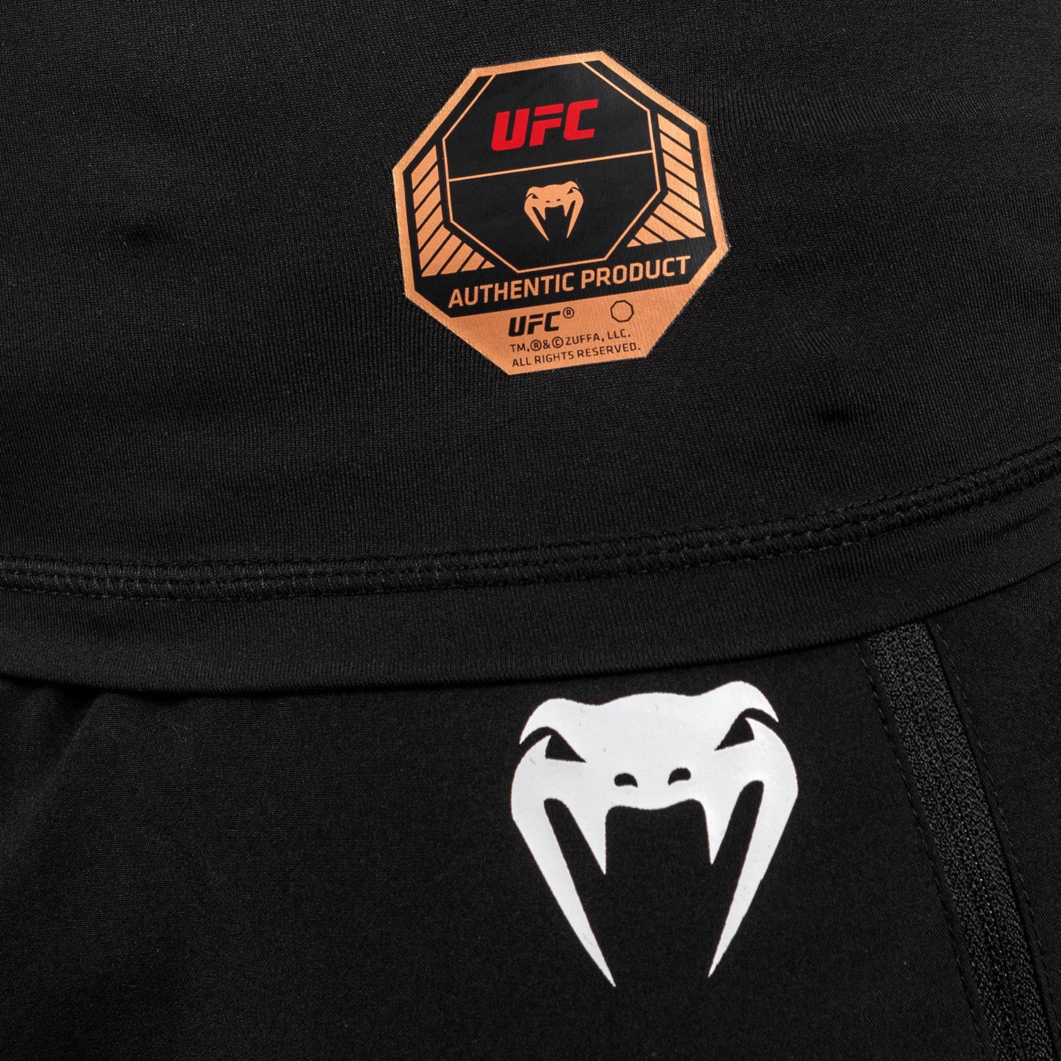 UFC Adrenaline by Venum Fight Week Herren Performance Langarm Rashguard - Schwarz - Image 7