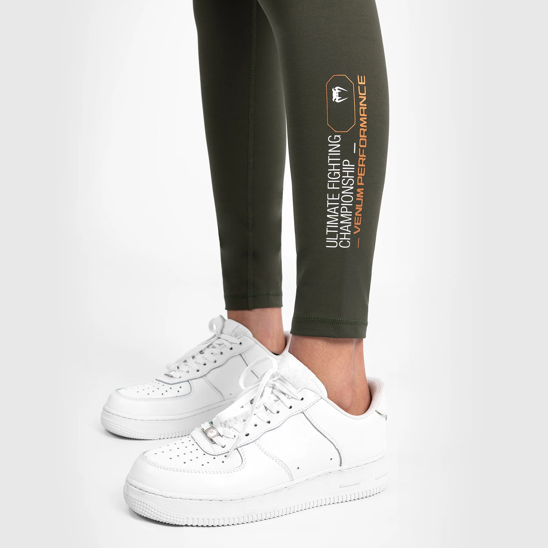 UFC Adrenaline by Venum Fight Week Performance-Tight für Frauen - Khaki/Bronze - Image 9
