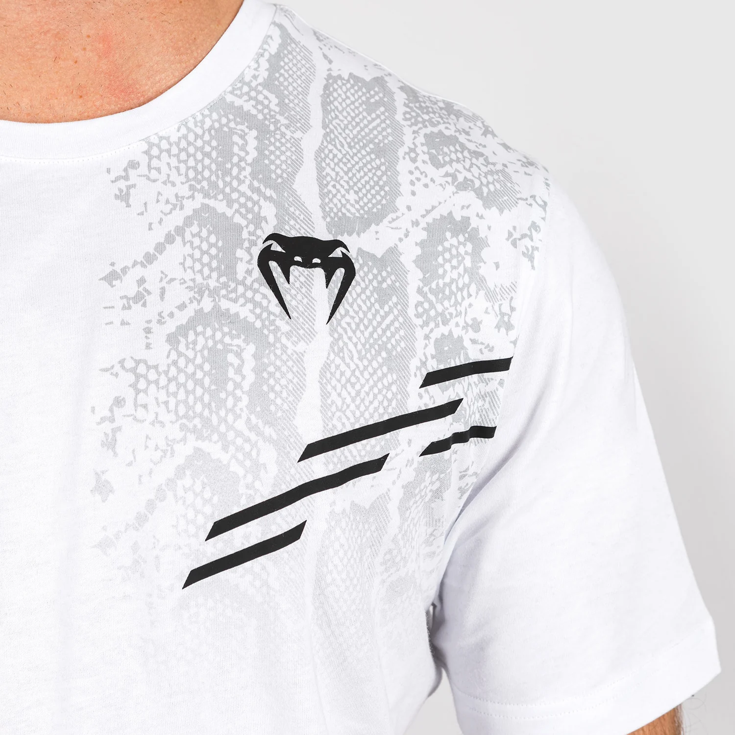 UFC Adrenaline by Venum Replica Kurzarm-T-Shirt für Männer - Weiß - Image 5