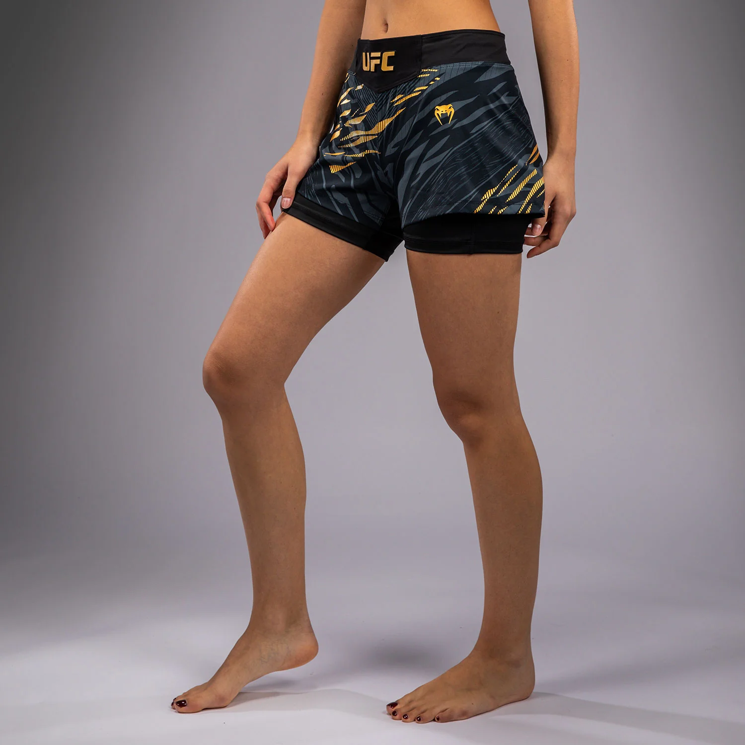 UFC Fusion by Venum Authentic Fight Night Damen Fight Short - Champion - Image 3