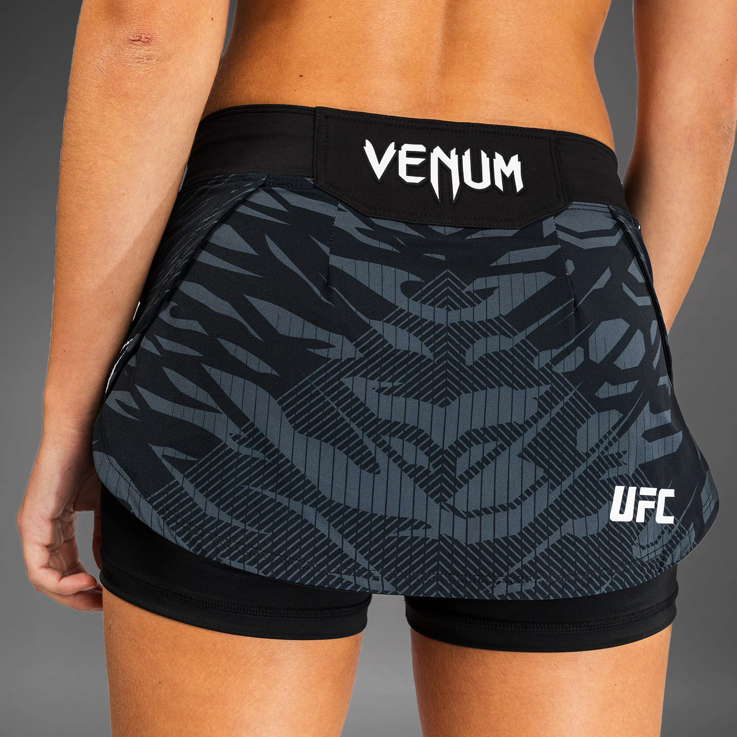 UFC Fusion by Venum Authentic Fight Night Damen-Skort - Schwarz - Image 7