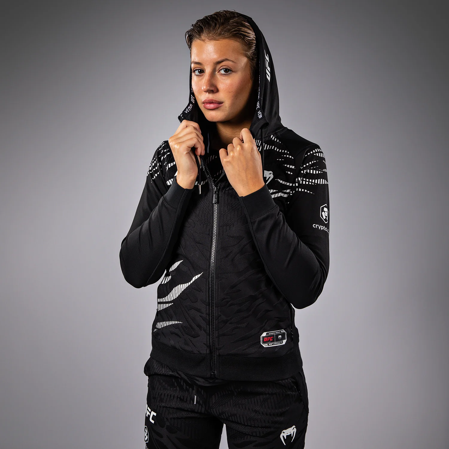 UFC Fusion by Venum Authentic Fight Night Damen Walkout Hoodie - Schwarz - Image 4