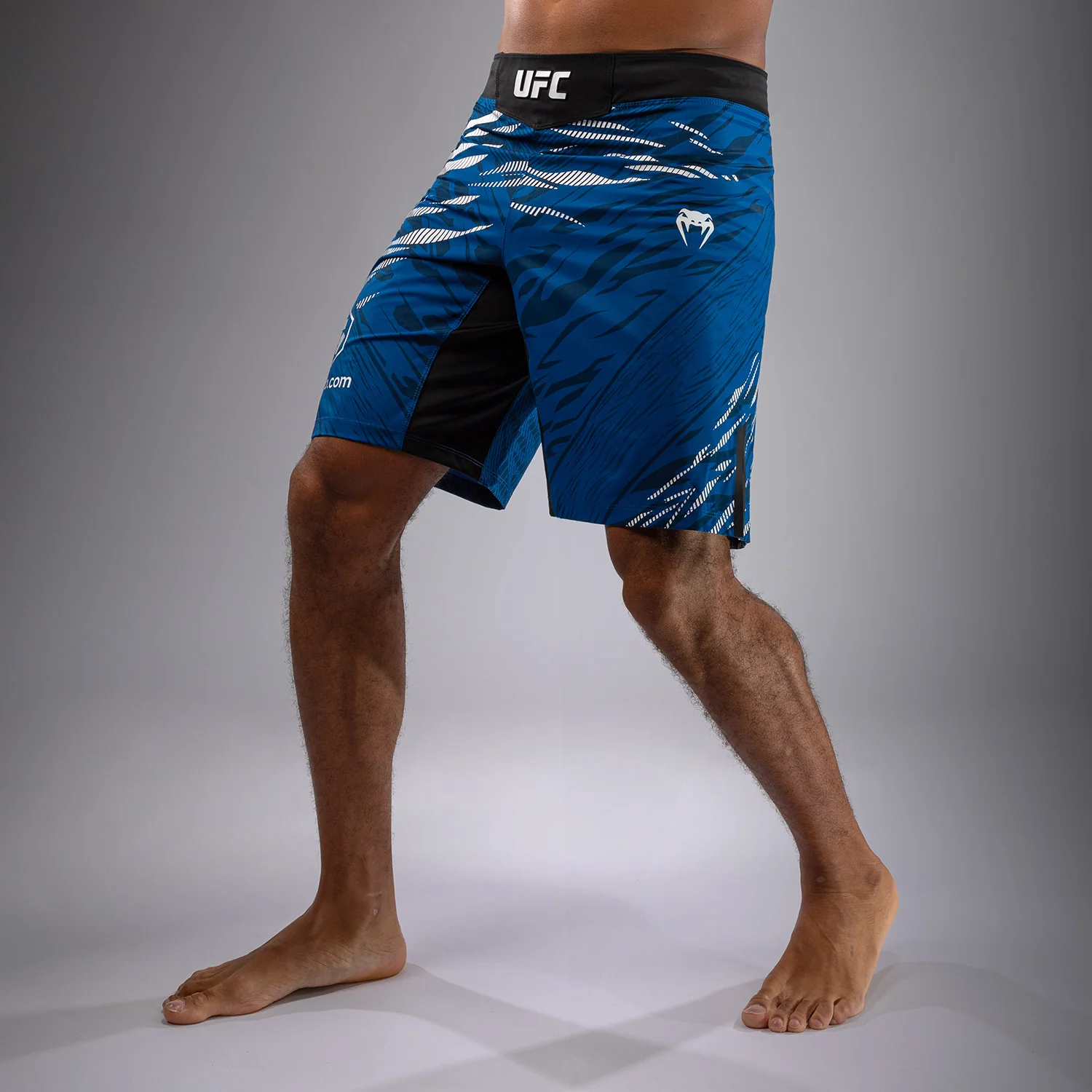 UFC Fusion by Venum Authentic Fight Night Herren Fight Short - Long Fit - Blau - Image 6