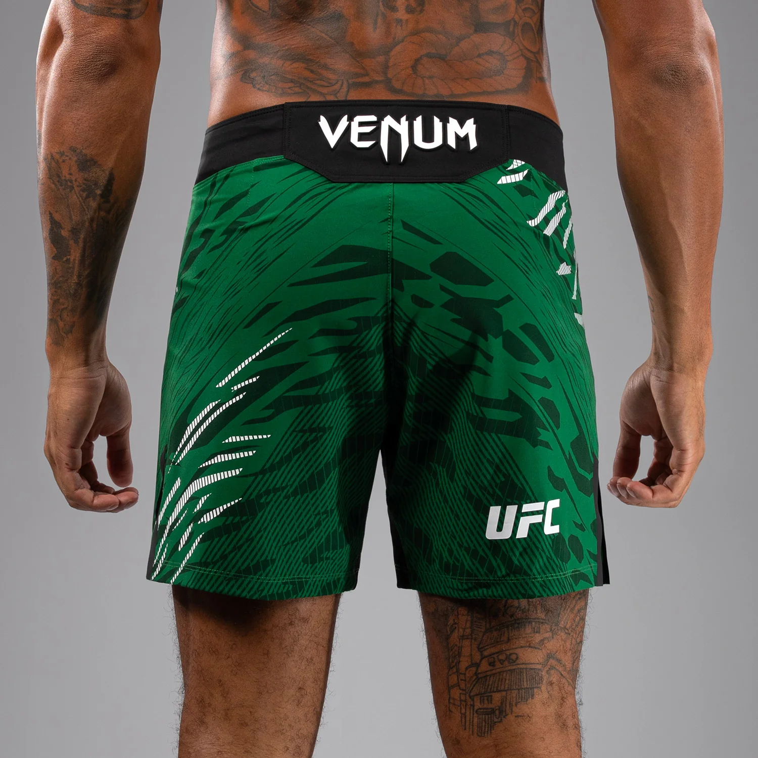 UFC Fusion by Venum Authentic Fight Night Herren Fight Short - Short Fit - Grün - Image 7
