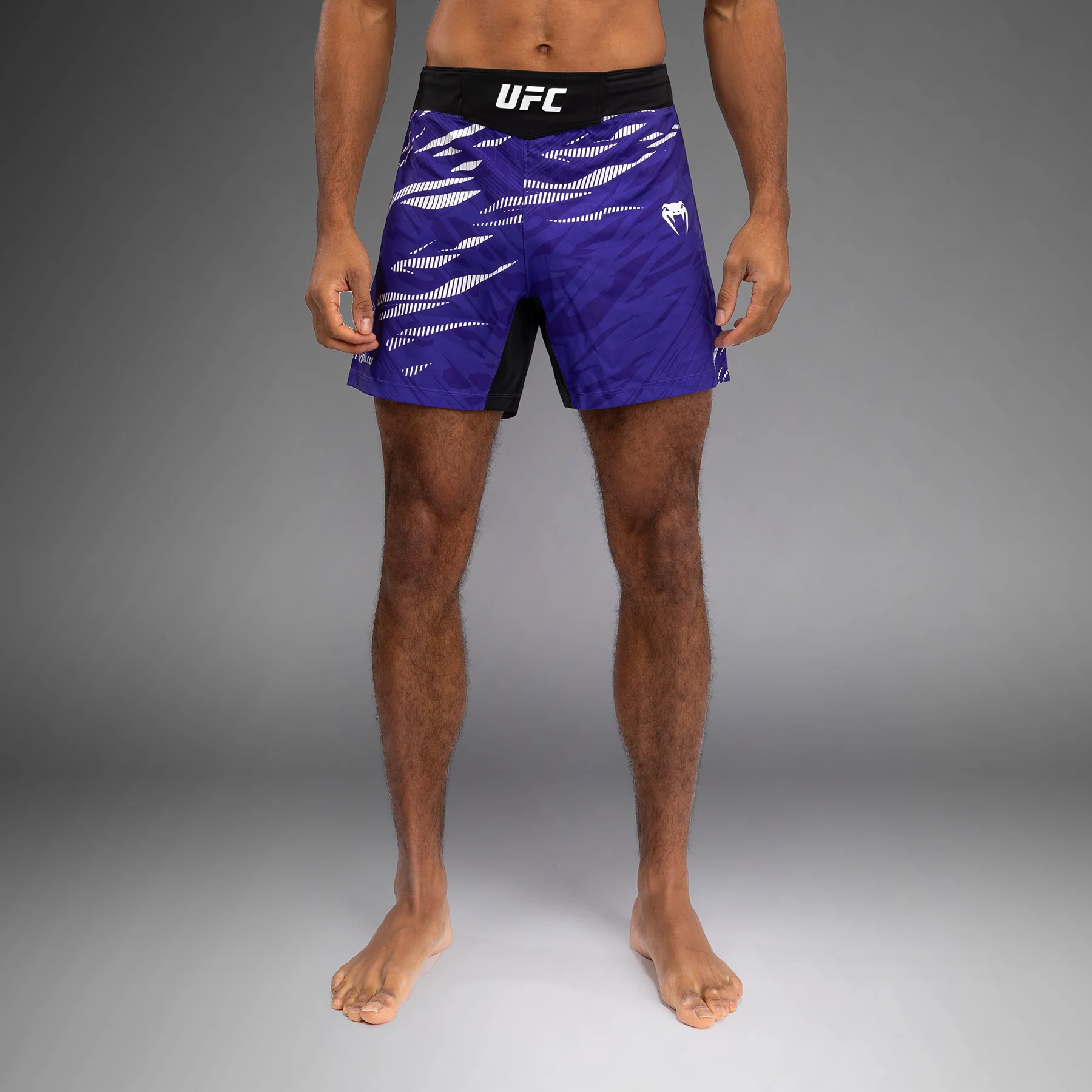 UFC Fusion by Venum Authentic Fight Night Herren Fight Short - Short Fit - lila