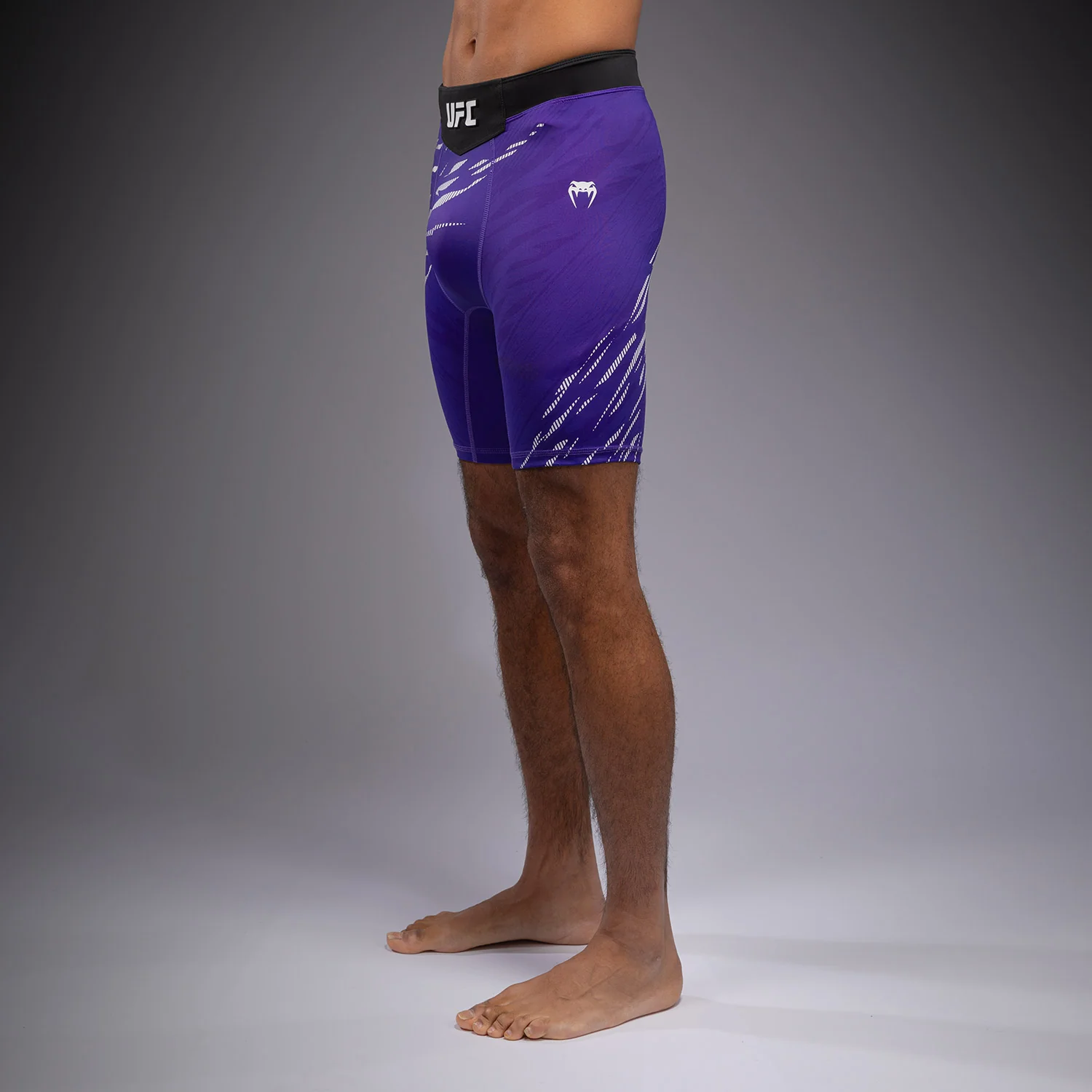 UFC Fusion by Venum Authentic Fight Night Herren Vale Tudo Short - lila - Image 3