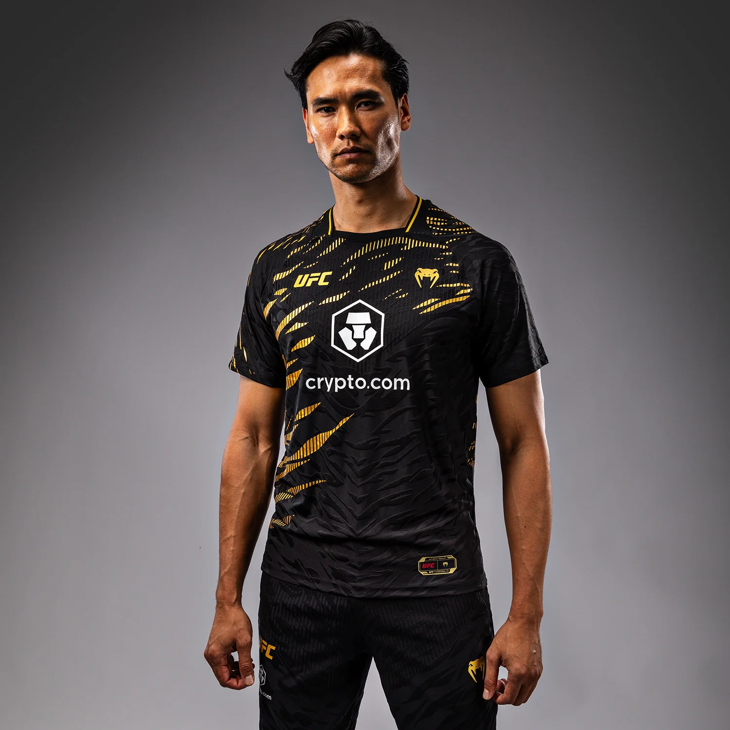UFC Fusion by Venum Authentic Fight Night Herren Walkout Jersey - Champion
