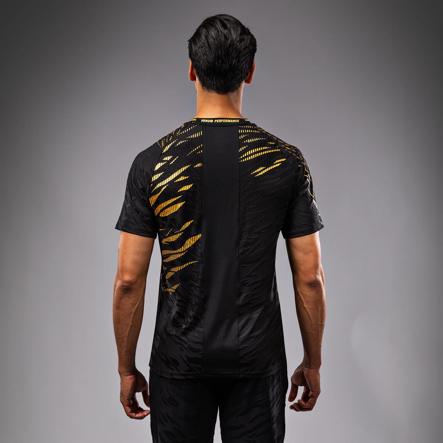 UFC Fusion by Venum Authentic Fight Night Herren Walkout Jersey - Champion - Image 2