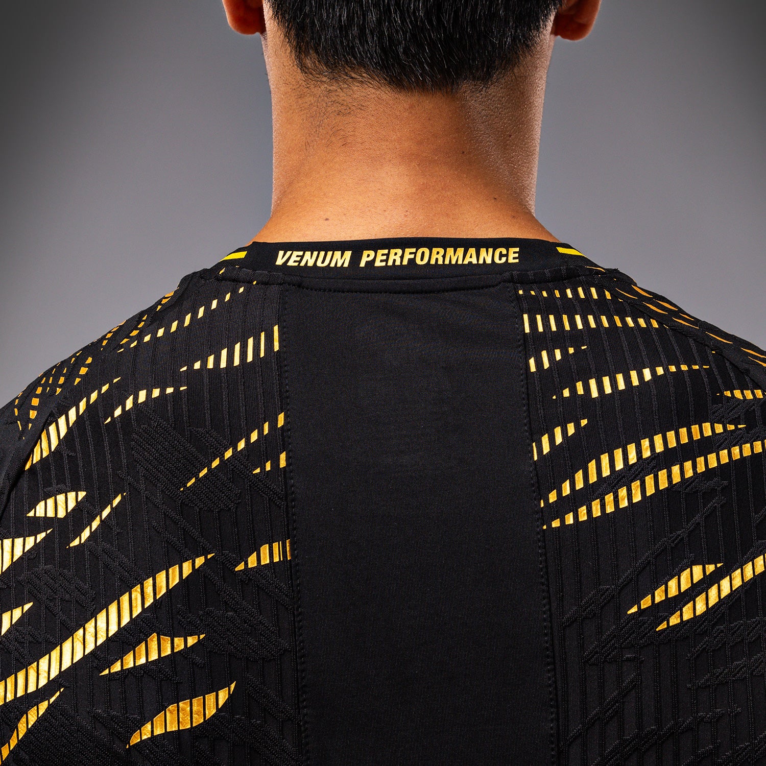 UFC Fusion by Venum Authentic Fight Night Herren Walkout Jersey - Champion - Image 7