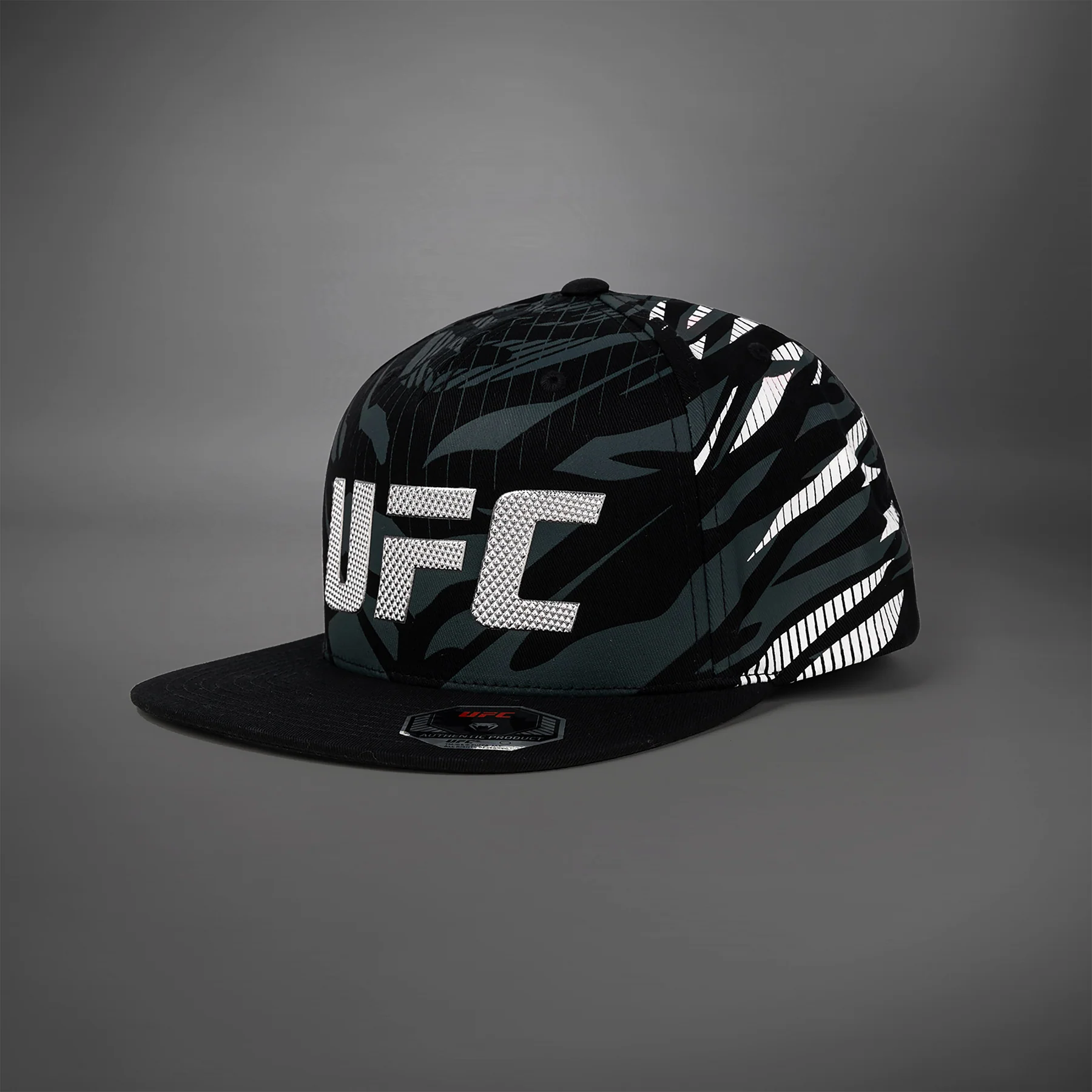 UFC Fusion by Venum Authentic Fight Night Sport Cap - Schwarz