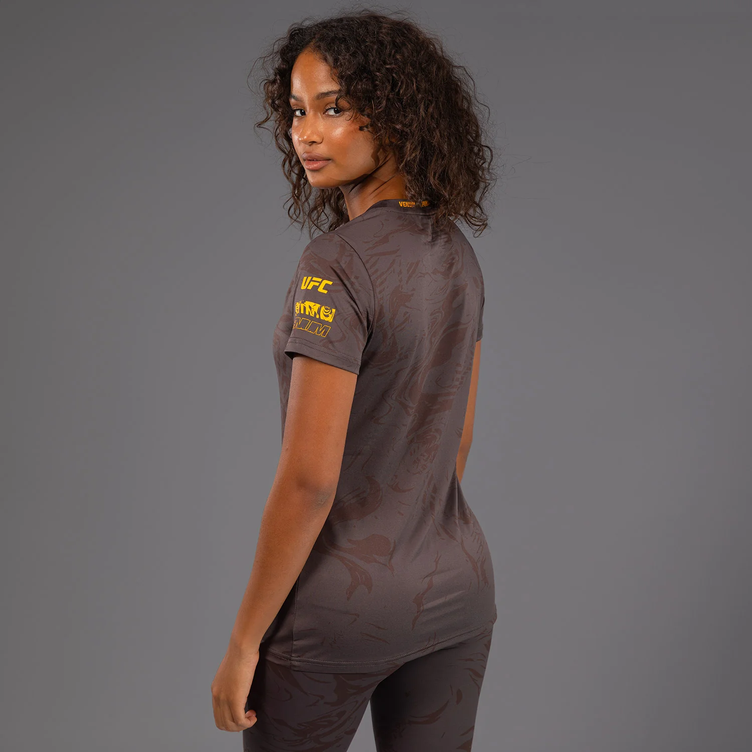 UFC Fusion by Venum Fight Week Damen Dry-Tech T-Shirt - Erdiges Braun - Image 4