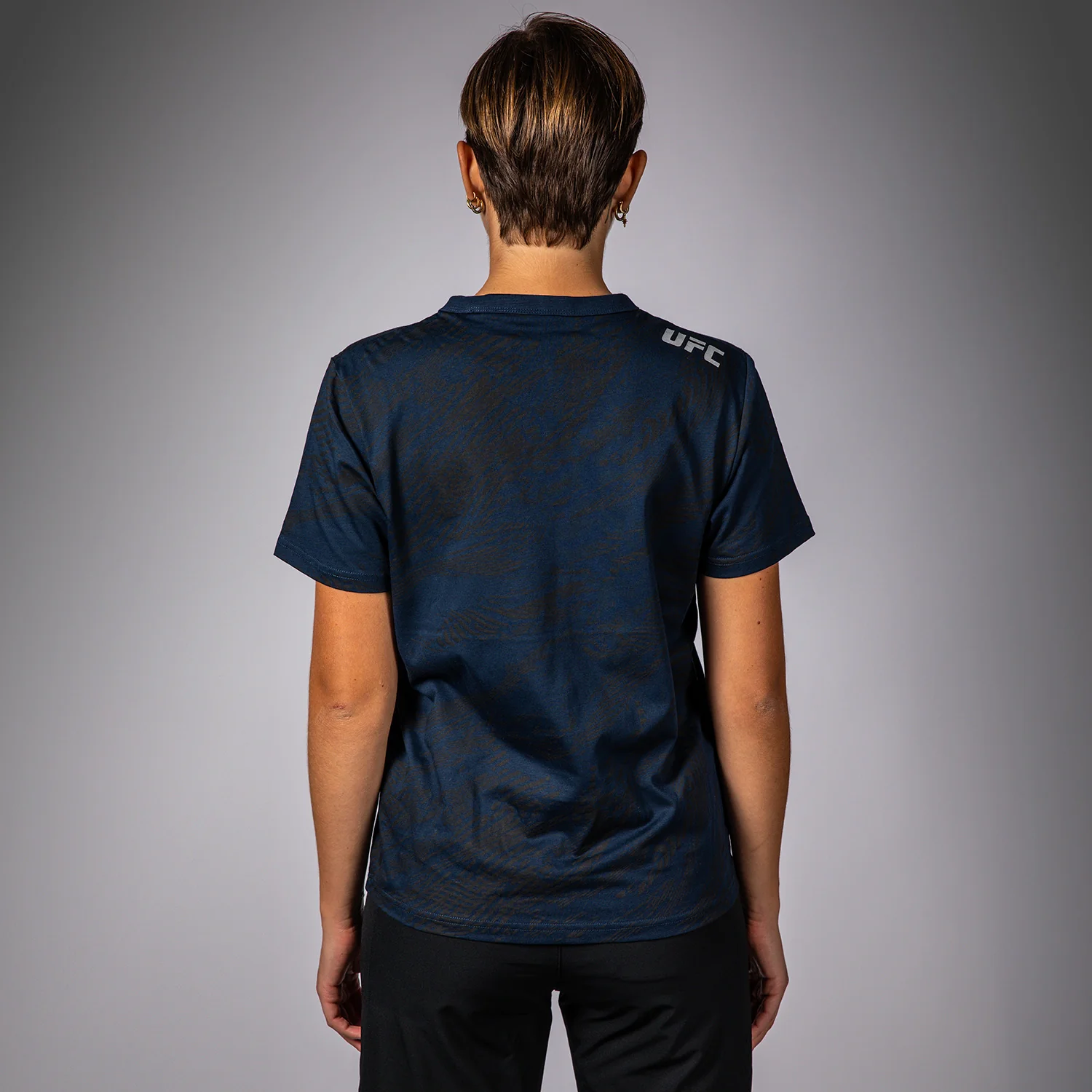 UFC Fusion by Venum Fight Week Damen Kurzarm Baumwoll T-Shirt - Ozeanisches Blau - Image 2