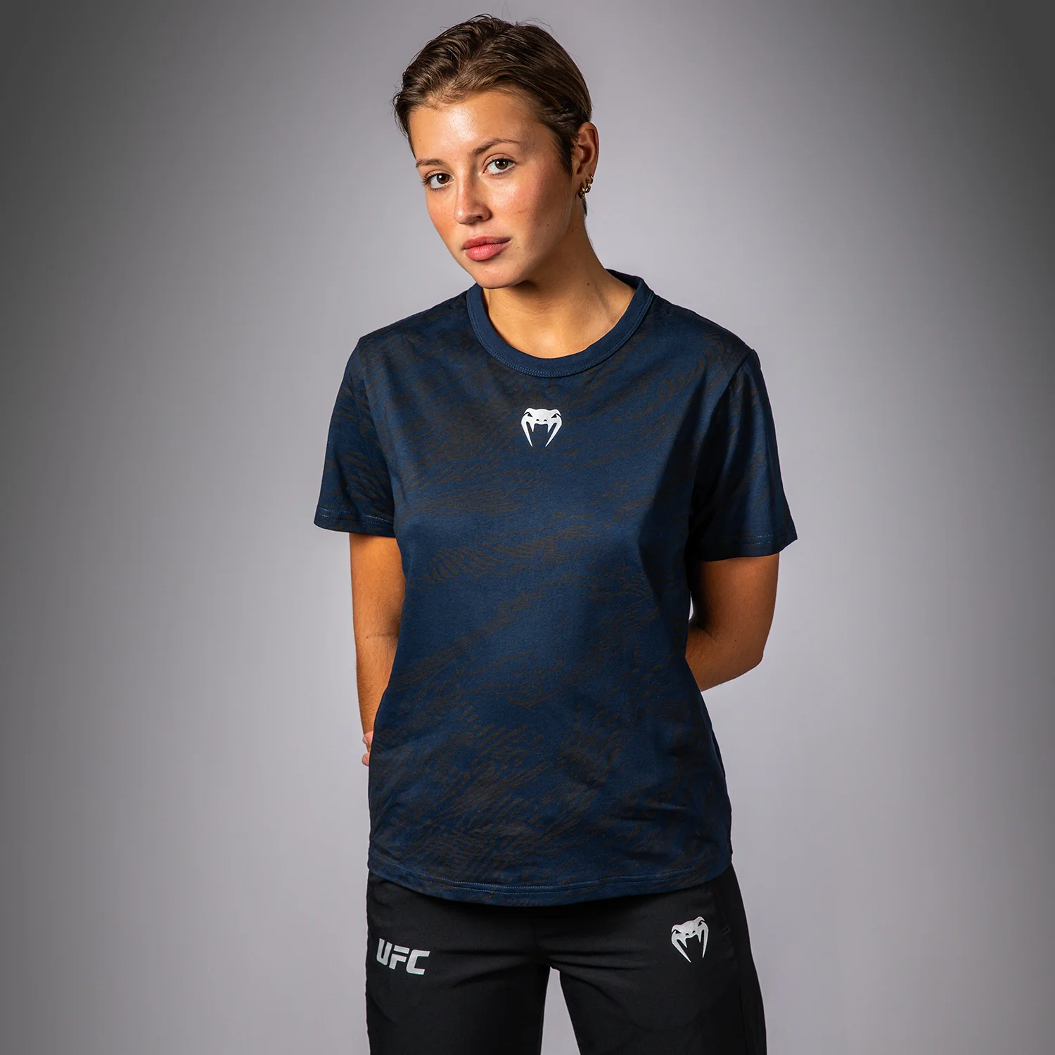 UFC Fusion by Venum Fight Week Damen Kurzarm Baumwoll T-Shirt - Ozeanisches Blau - Image 3