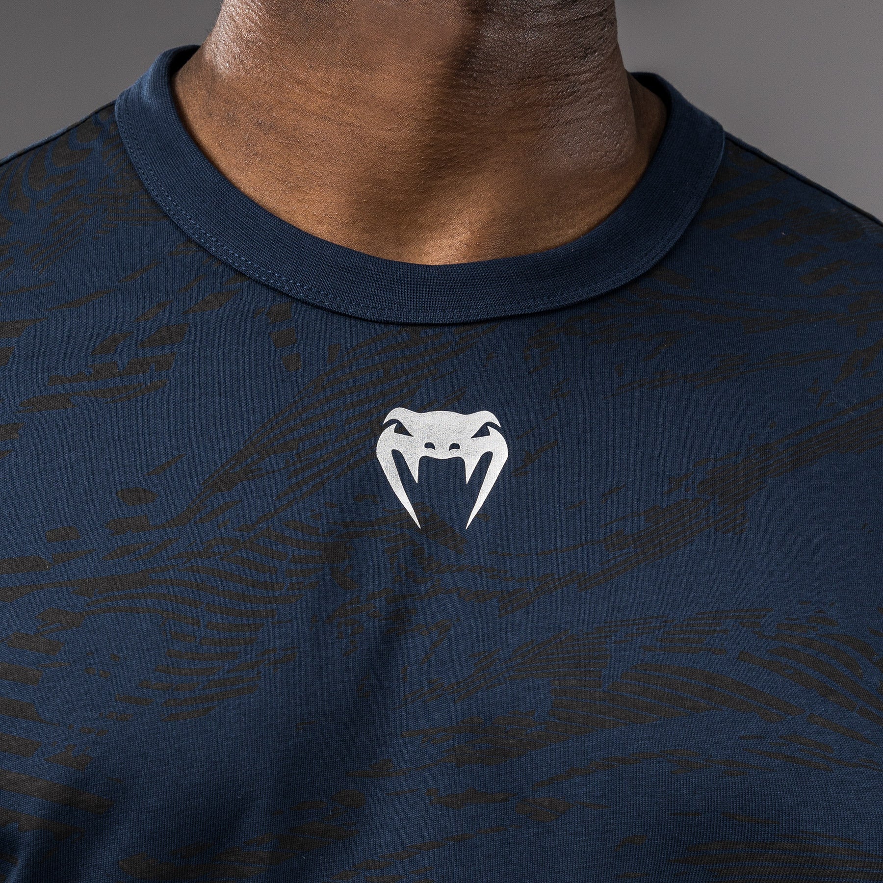 UFC Fusion by Venum Fight Week Damen Kurzarm Baumwoll T-Shirt - Ozeanisches Blau - Image 6