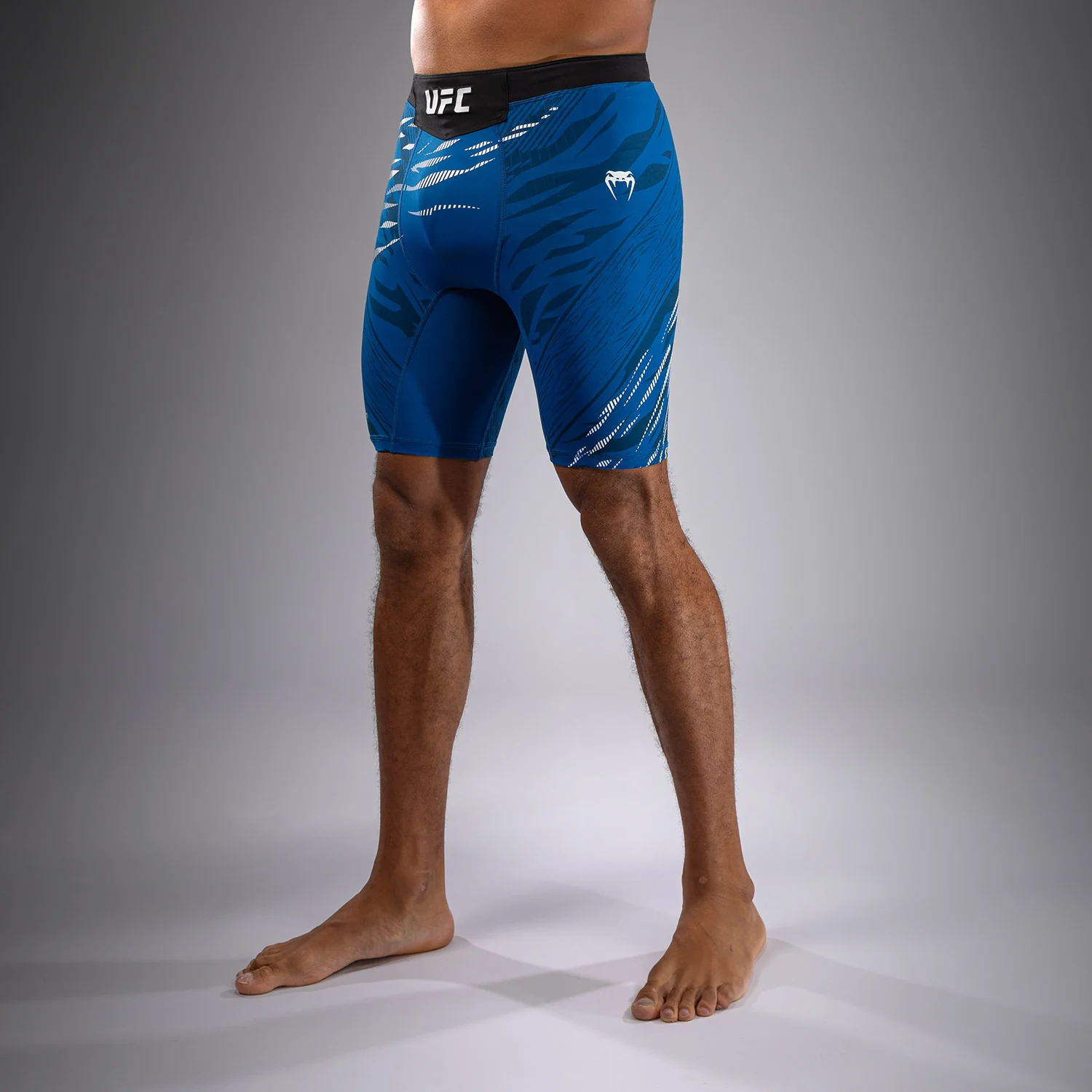 UFC Fusion by Venum Personalized Authentic Fight Night Herren Vale Tudo Short - Blau - Image 3
