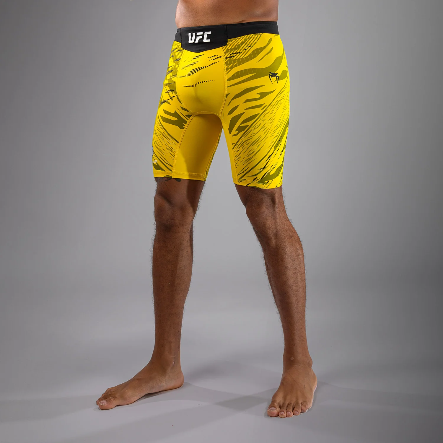 UFC Fusion by Venum Personalized Authentic Fight Night Herren Vale Tudo Short - Gelb - Image 3