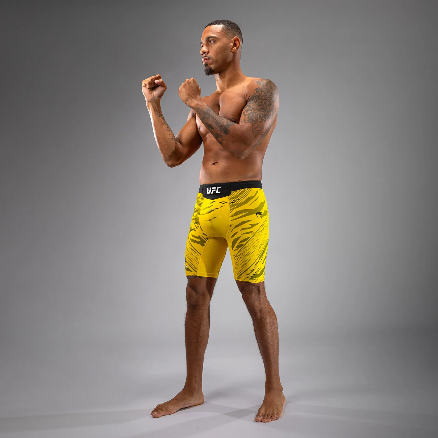 UFC Fusion by Venum Personalized Authentic Fight Night Herren Vale Tudo Short - Gelb - Image 4