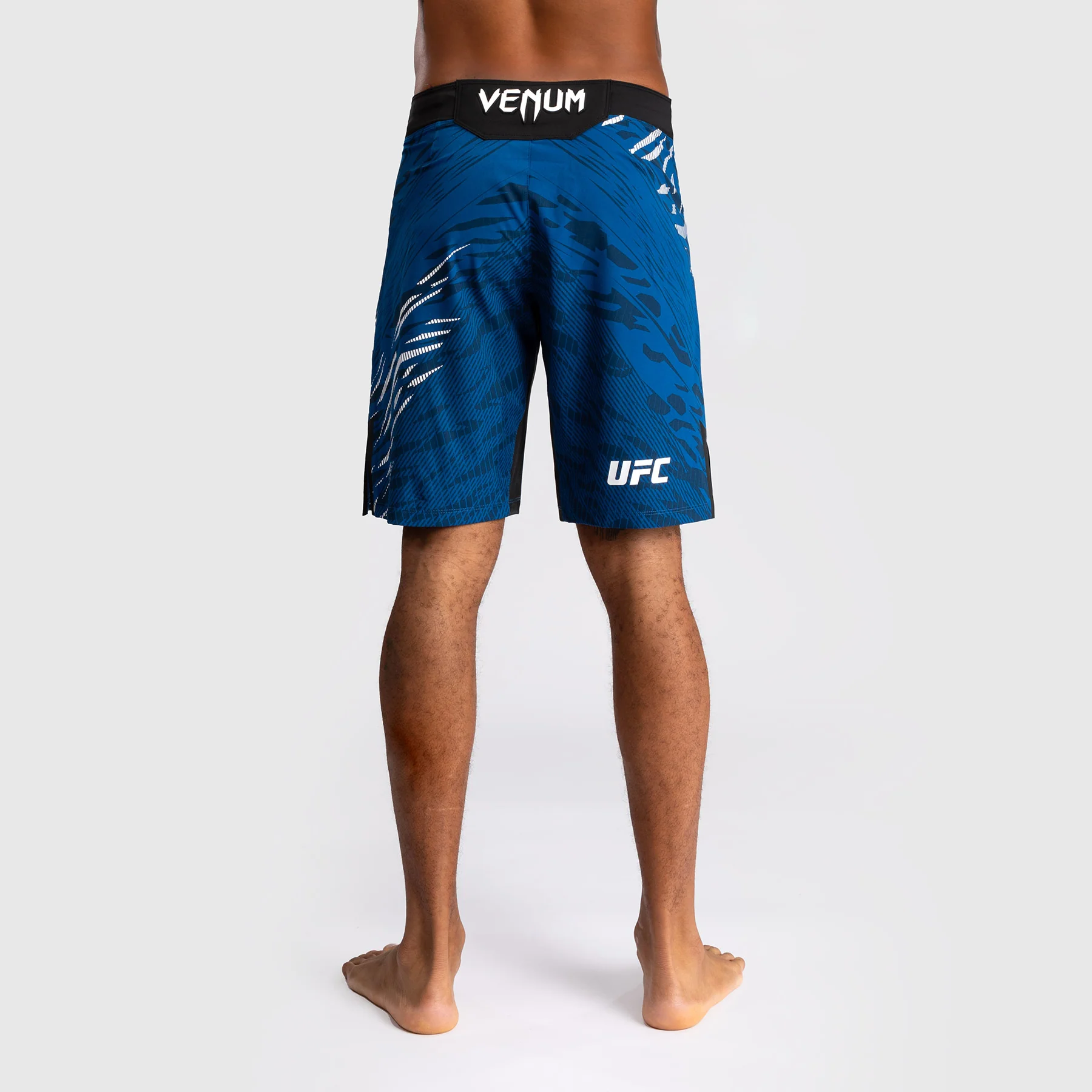 UFC Fusion by Venum Personalized Authentic Fight Night Herren Fight Short - Long Fit - Blau - Image 3