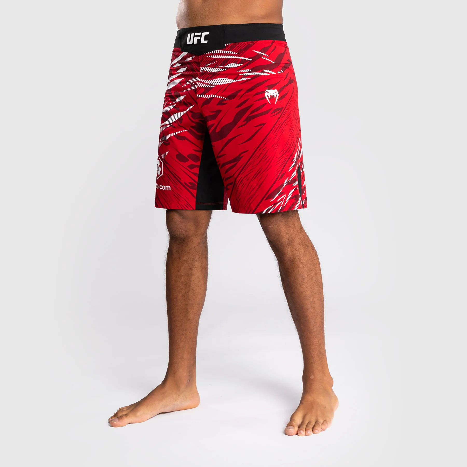 UFC Fusion by Venum Personalized Authentic Fight Night Herren Fight Short - Long Fit - Rot - Image 4