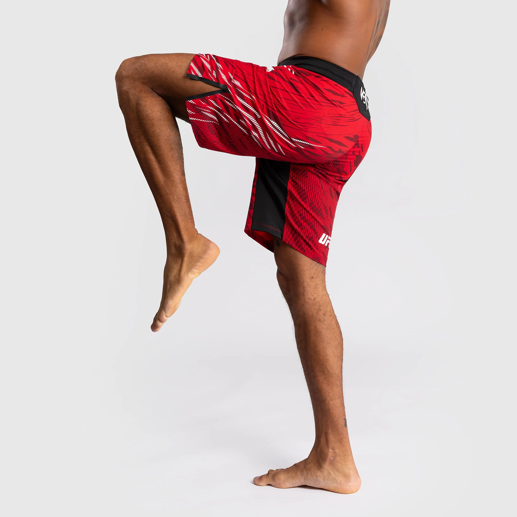 UFC Fusion by Venum Personalized Authentic Fight Night Herren Fight Short - Long Fit - Rot - Image 7