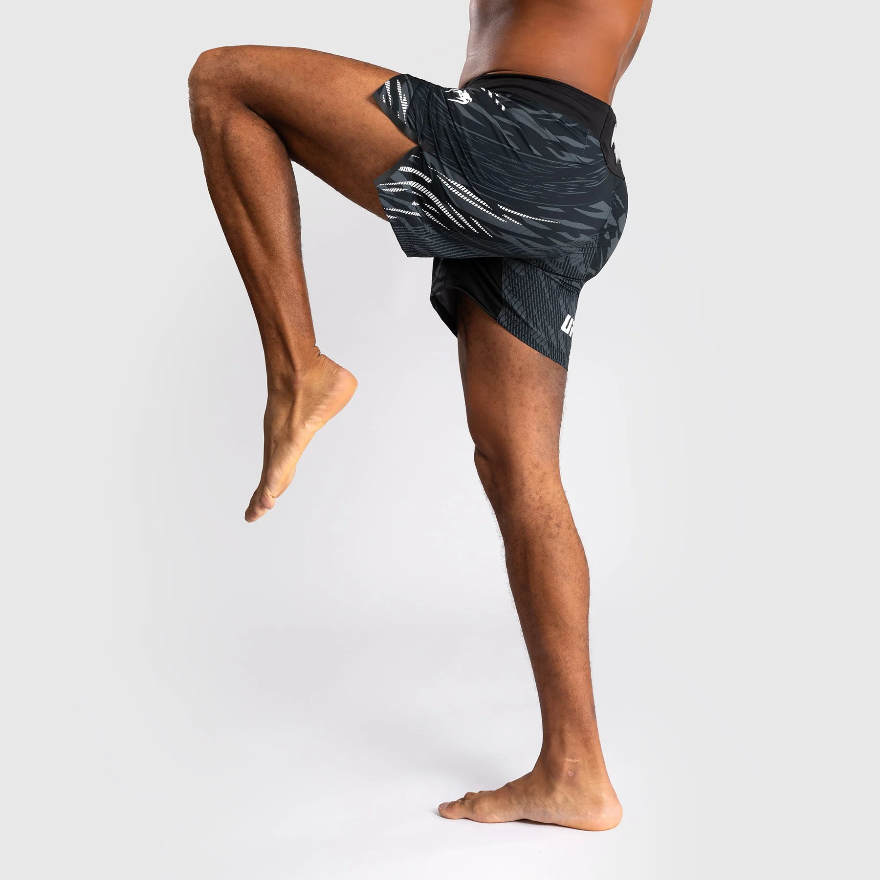 UFC Fusion by Venum Personalized Authentic Fight Night Herren Fight Short - Short Fit - Schwarz - Image 7