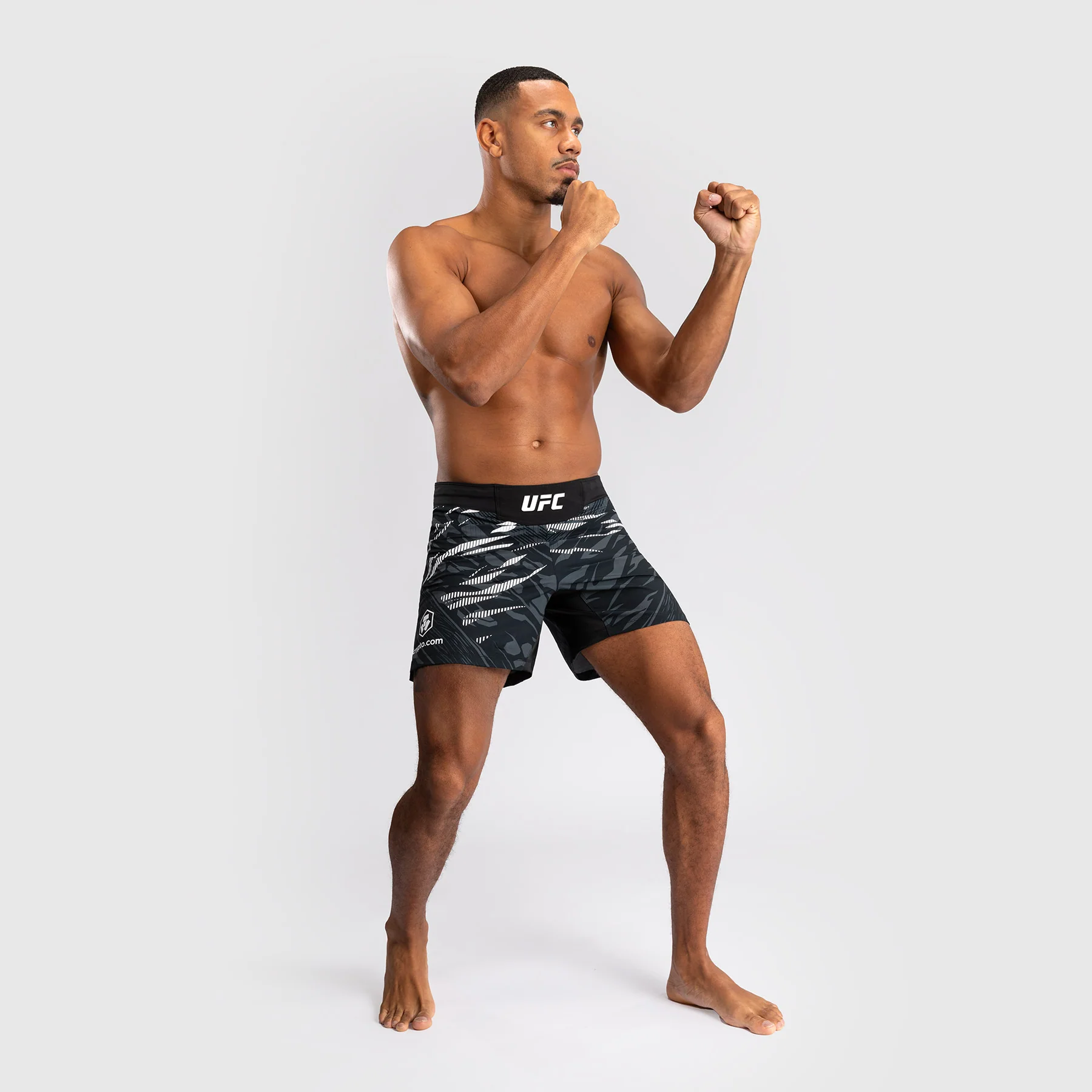 UFC Fusion by Venum Personalized Authentic Fight Night Herren Fight Short - Short Fit - Schwarz - Image 8