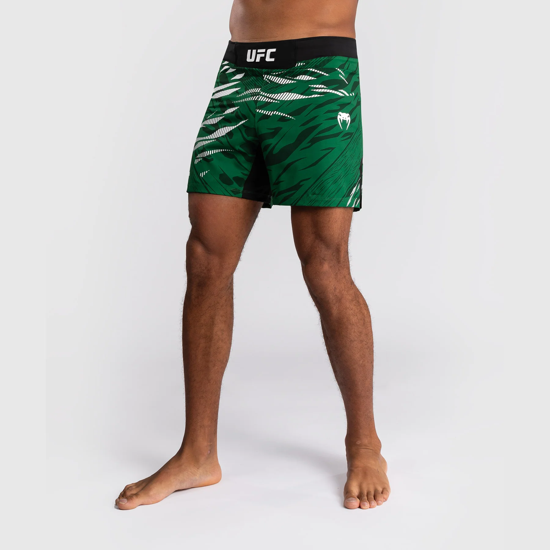 UFC Fusion by Venum Personalized Authentic Fight Night Herren Fight Short - Short Fit - Grün - Image 4