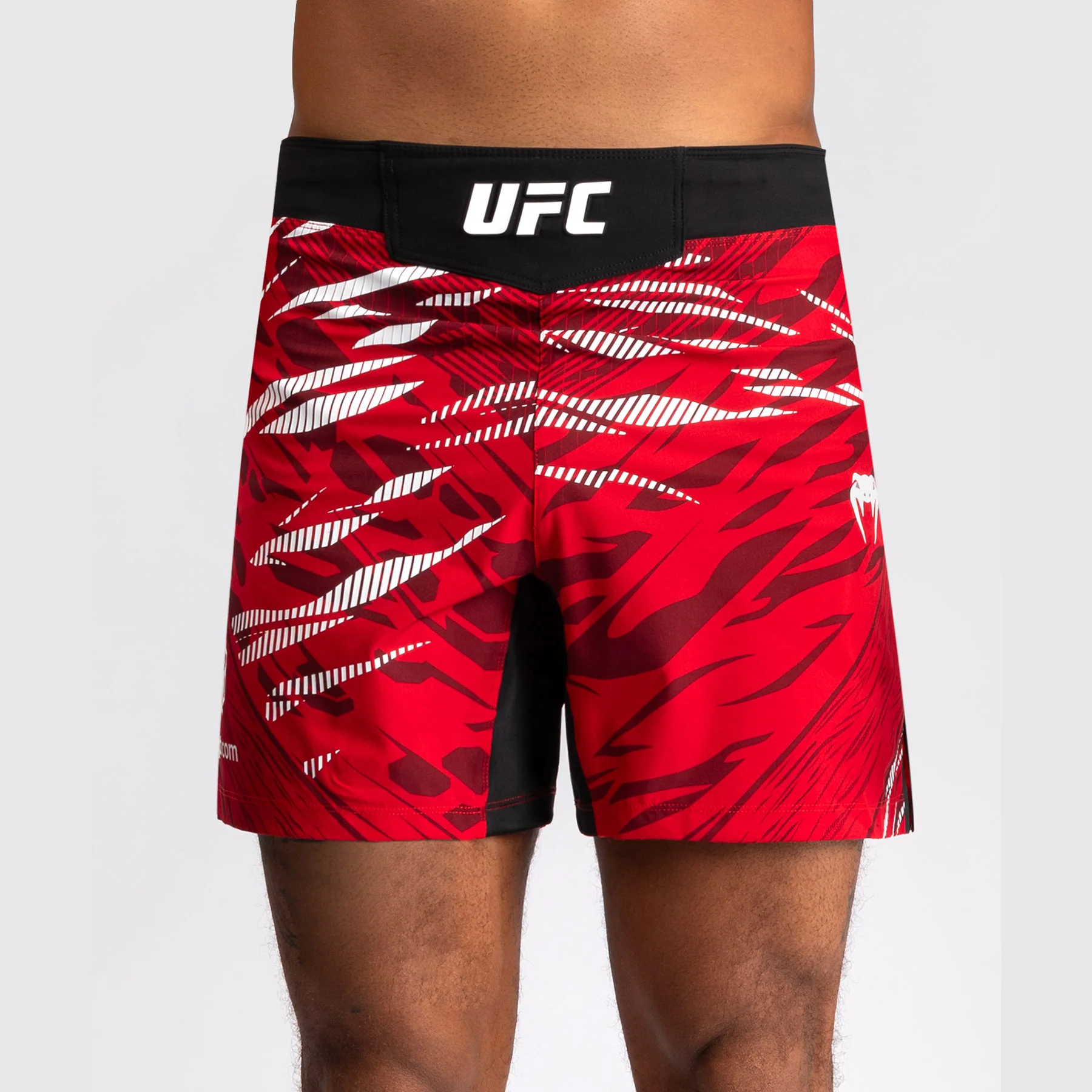 UFC Fusion by Venum Personalized Authentic Fight Night Herren Fight Short - Short Fit - Rot - Image 5