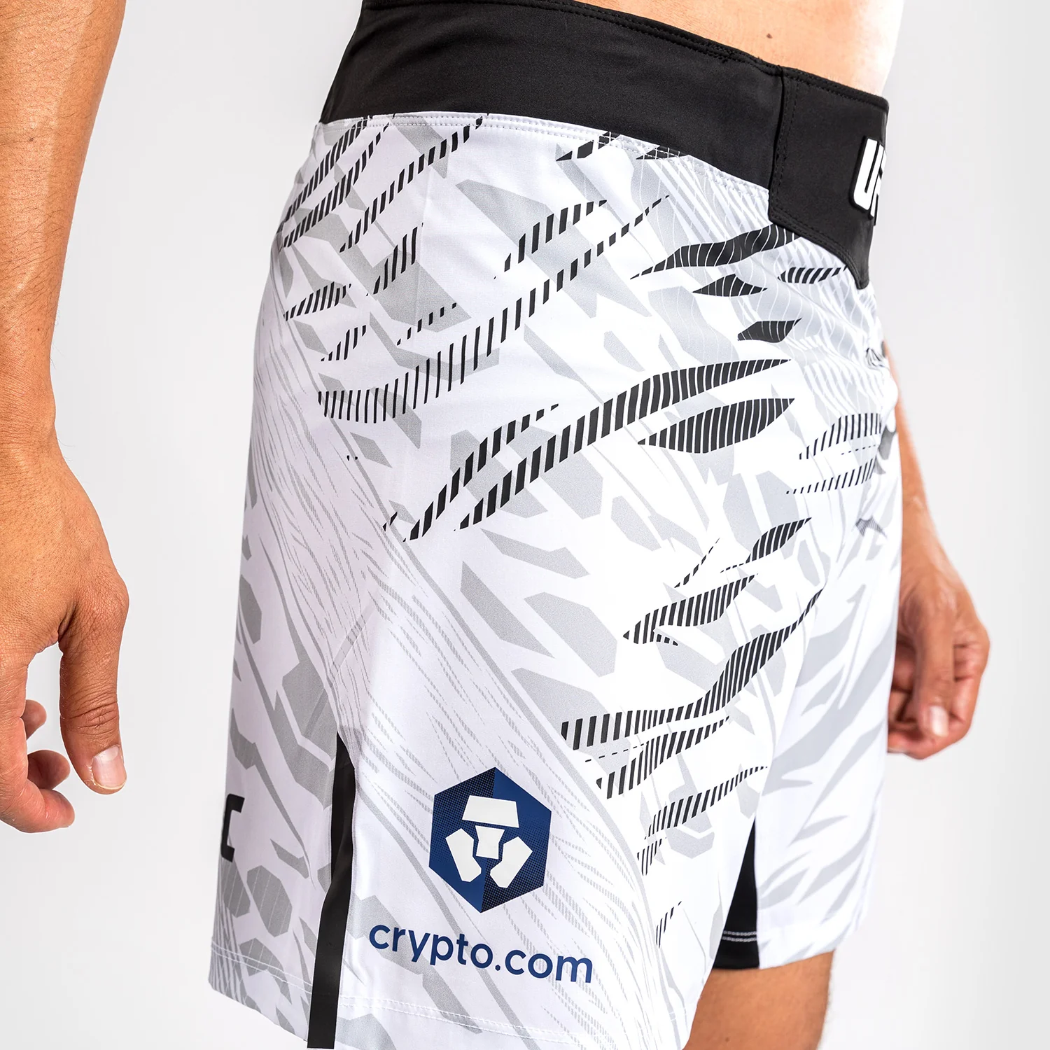 UFC Fusion by Venum Personalized Authentic Fight Night Herren Fight Short - Short Fit - Weiß - Image 6