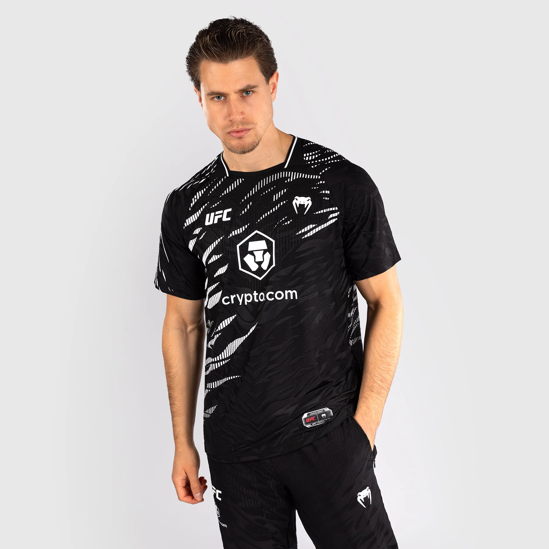 UFC Fusion by Venum Personalized Authentic Fight Night Herren Walkout Jersey - Schwarz - Image 2