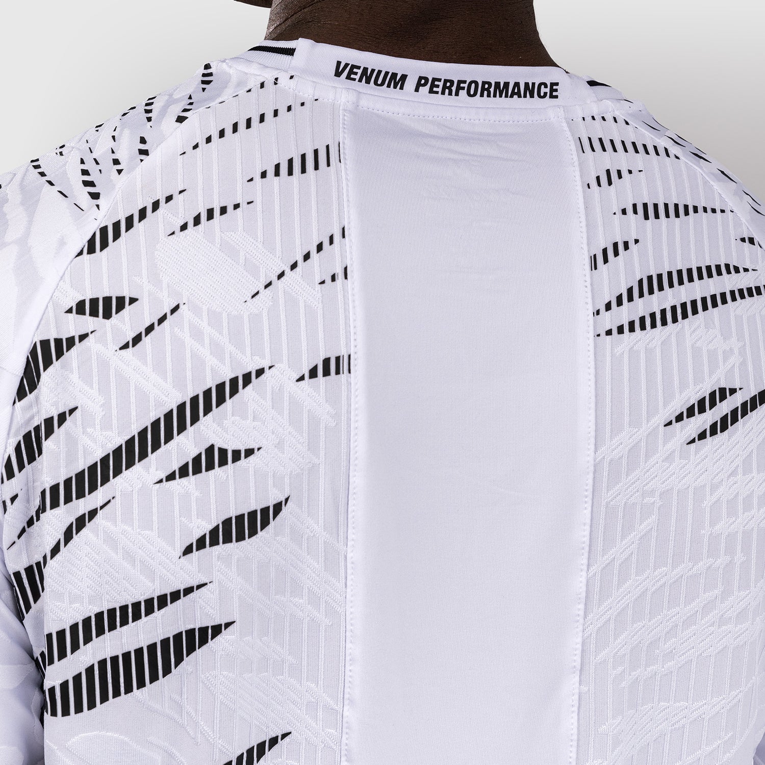 UFC Fusion by Venum Personalized Authentic Fight Night Herren Walkout Jersey - Weiß - Image 10