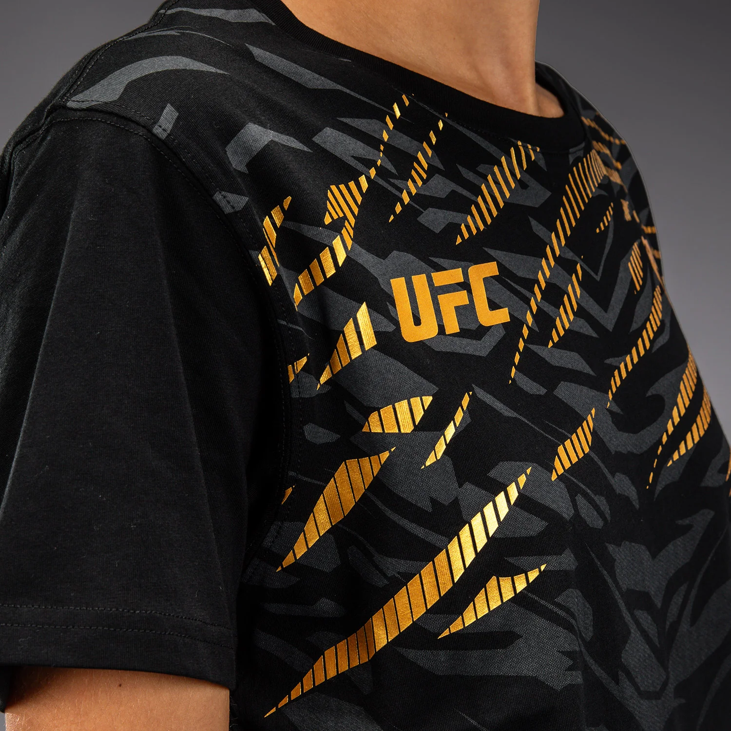 UFC Fusion by Venum Replica Damen Kurzarm T-Shirt - Champion - Image 4