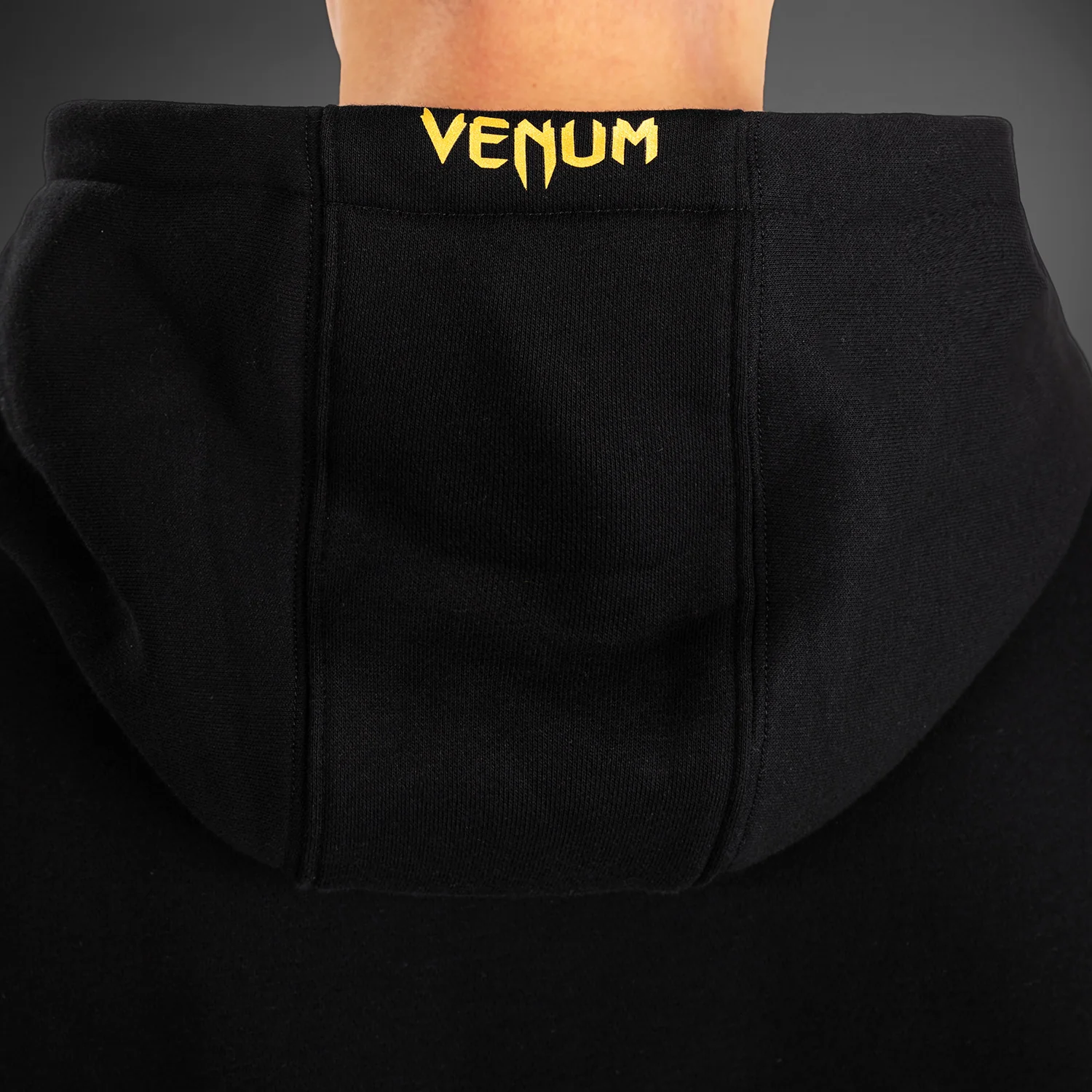 UFC Fusion by Venum Replica Herren Pullover Hoodie - Champion - Image 9