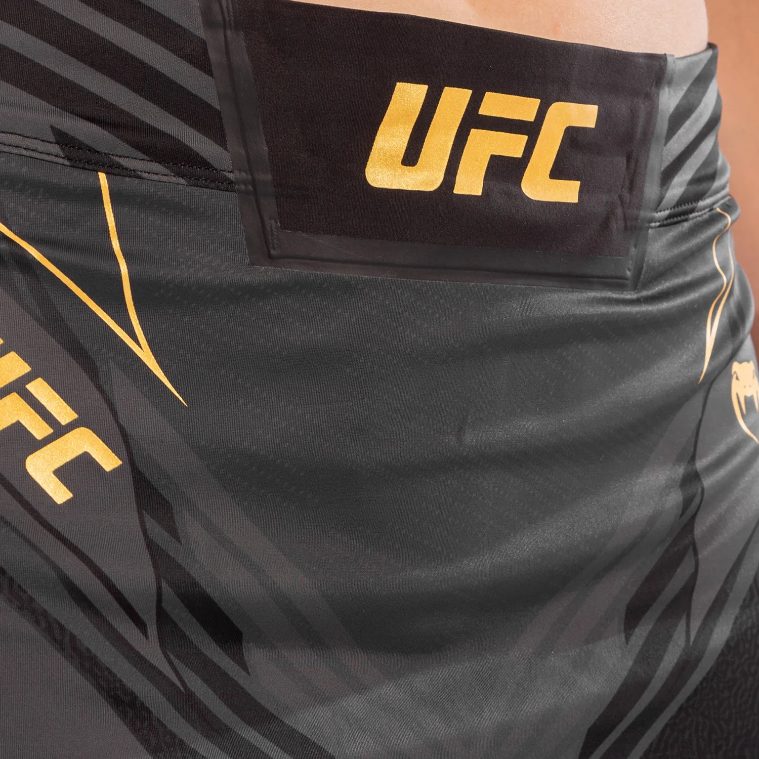 UFC Venum Authentic Fight Night Damen Skort - Champion - Image 7